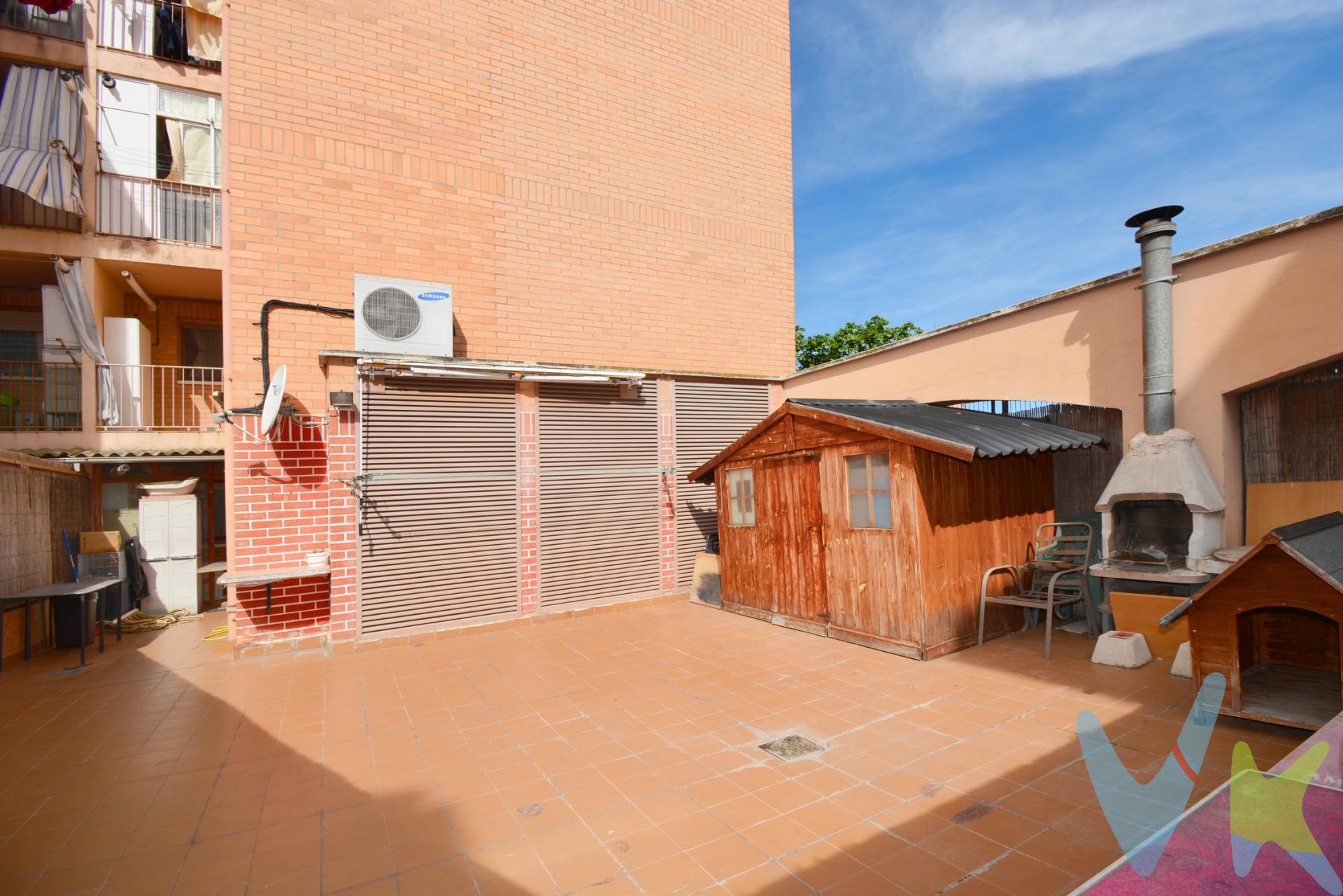 PISO SEMIREFORMADO EN SANTA ISABEL CON GARAJE TRASTERO Y TERRAZA DE 65M². ¡Oportunidad en Santa Isabel!  Vivienda reformada de 90 m² útiles en planta exterior muy luminosa, con todas las comodidades que necesitas:. 🛏 4 dormitorios. 🛋 Amplio salón. 🍽 Cocina equipada e independiente con zona de lavandería. 🛁 2 Baños completos. 🌿 2 Estupendas terrazas. Calidades:. ✔ Suelos de terrazo y baldosa. ✔ Ventanas de aluminio climalit oscilobatientes. ✔ Puertas lacadas en blanco. ✔ Calefacción y agua caliente individual a gas. ✔ Aire acondicionado por conductos. ** Incluye plaza de garaje y trastero en la misma finca. Zona bien comunicada y próxima a Zaragoza, con espacios verdes, colegios, comercios y todos los servicios a tu alcance.  ¡Ven a visitarlo, te encantará!. ¿Necesitas financiación? Te ofrecemos asesoramiento financiero sin compromiso. BUSCAMOS SOLUCIONES 🏡. ENCONTRAMOS HOGARES 💙