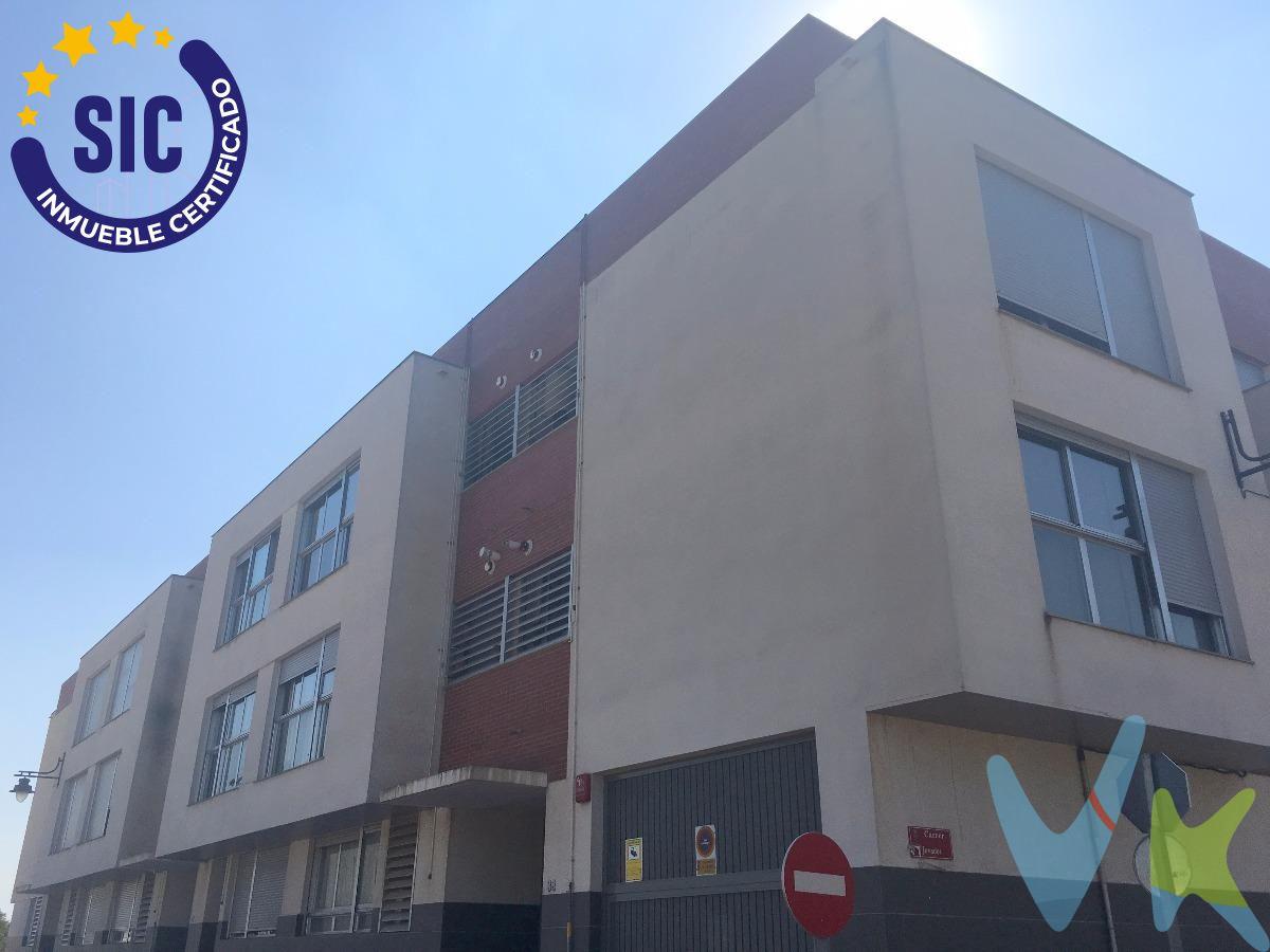 Pon tú el Precio y nosotros la Financiación hasta 100%, piso en venta Alginet, zona Hort de Feliu, 75 m2 de superficie, una habitación doble y una habitación sencilla, un baño, propiedad en buen estado de conservación. Extras: Armarios empotrados, terraza interior, pre-instalación de aire acondicionado por conductos y con electrodomésticos, PLAZA DE PARKING y TRASTERO incluido en el precio, linea 1 de metrovalencia cercana. No lo pienses más, solicita visitar el inmueble y descubrirás la vivienda que se adapta a tu estilo de vida. (Propuesta de precio sujeta a aprobación de la Propiedad y financiación sujeta a aprobación de la Entidad Financiera).