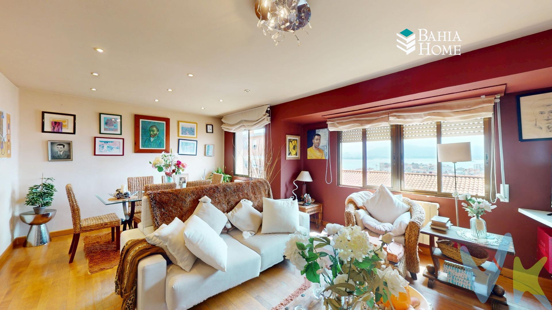 En pleno centro de Santander, entre las calles San Celedonio, Vista Alegre y Cuesta de la Atalaya, se encuentra esta vivienda, situada en un enclave estratégico con todas las ventajas de vivir en la ciudad. Su excelente ubicación ofrece proximidad tanto al Ayuntamiento de Santander y al centro urbano, como a la zona de las Universidad. Además, el entorno cuenta con transporte urbano, lo que facilita los desplazamientos hacia los distintos puntos de la ciudad. Accesibilidad a la vivienda a través de las escaleras mecánicas de la calle Vista Alegre. La vivienda se encuentra en un edificio sin ascensor y presenta una distribución práctica y funcional, aprovechando adecuadamente sus espacios. Se compone de salón, cocina independiente, dos dormitorios y un baño. Asimismo, dispone de calefacción. Sin duda, uno de los principales atractivos de esta propiedad son sus extraordinarias vistas. Desde la vivienda se puede contemplar una magnífica panorámica de la bahía de Santander y de Peña Cabarga, que se extiende sobre los tejados de la ciudad y aporta al inmueble un carácter verdaderamente especial. POSIBILIDAD DE COMPRA DE GARAJE CERRADO EN LA ZONA - CONSULTAR CONDICIONES. Por sus características y su privilegiada ubicación, esta vivienda ofrece diferentes posibilidades. Puede convertirse en una interesante opción para quienes buscan establecer su residencia habitual en una zona céntrica, adquirir una segunda residencia en Santander o realizar una inversión con proyección. ¿A qué esperas para conocer esta vivienda? Ponte en contacto con nosotros y solicita una visita. El precio de venta no incluye los gastos e impuestos derivados de la compraventa, tales como el Impuesto sobre Transmisiones Patrimoniales (ITP), Notaría y Registro de la Propiedad, ni cualquier otro gasto que, conforme a la legislación vigente, corresponda asumir al comprador. En Cantabria, el tipo general del ITP es actualmente del 9 %. No obstante, la normativa autonómica contempla distintos tipos reducidos y beneficios fiscales, cuya aplicación dependerá de las circunstancias personales del comprador, de las características y destino de la vivienda, así como del cumplimiento de los requisitos establecidos en la normativa vigente. En Bahía Home Inmobiliaria estudiaremos tu caso de forma personalizada para informarte de los beneficios fiscales que, en su caso, puedan resultar y ayudarte a conocer el coste real de la operación antes de la compra. Los honorarios de intermediación inmobiliaria a cargo de la parte compradora ascienden al 3% del precio de venta, con un importe mínimo del 4.000€, más el IVA legalmente aplicable en ambos casos. 