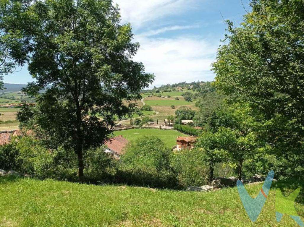 ¿Conoces Cobijón? Es un tranquilo pueblo perteneciente al municipio de Udías, situado entre Cabezón de la Sal y Comillas...pues ahí ponemos a la venta una finca con un total de 2681m2.Se trata de suelo rústico, pero dada la poca distancia al suelo urbano, es viable la construcción de una vivienda unifamiliar, previa autorización de la CROTU. Desde la finca dispones de unas preciosas vistas, y ella misma, debido a su orografía, con zonas de rocalla, tiene un encanto especial. Según la veas, te imaginarás viviendo allí.Su cercanía a Cabezón, donde dispones de todo tipo de servicios, te facilitará la vida cotidiana.¿Qué te parece si vamos a verla? Llámanos!!!