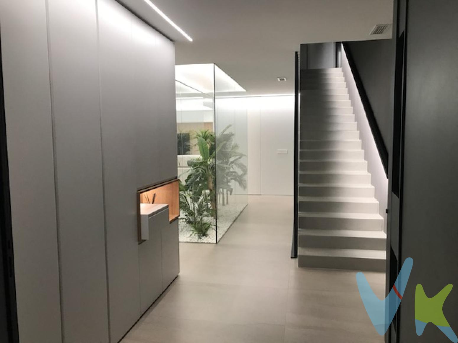 Piensa un momento. ¿Qué le pedirías a tu casa ideal? Lo tiene.Porque muchos coincidimos en que la casa perfecta no existe, sin embargo, podríamos decir que esta preciosa casa se aproxima mucho a la perfección.Diseñada con un gusto exquisito y cuidando de absolutamente todos los detalles, se sitúa en la primera línea de la playa de Almenara. En sus 675 m2 de parcela se ubica; una piscina salina, desbordante lateral, con control inteligente, iluminación variable, sistema de limpieza integrado, con desinfección incluida, y sistema de hidromasaje de aire incorporado; una ducha con agua caliente; varios jardines con plantas autóctonas; un completísimo y maravilloso paellero, como construcción anexa, equipado con una cocina completa profesional de primera marca con campana extractora de humos industrial, lavavajillas, frigorífico y zona de preparación central, con su baño y ducha independiente. Además de un amplio espacio que rodea la vivienda.La casa está construida con hormigón de alta resistencia con aislante en su propio núcleo. Se distribuye en tres plantas más buhardilla con terraza en la que están instaladas numerosas placas fotovoltaicas que junto a su instalación de aerotermia hacen que su certificación energética sea la A, inmejorable.En los casi 390 m2 de sótano, se ubican los cuartos de control de las instalaciones, con sus correspondientes puertas cortafuegos, además de varios cuartos trasteros, igualmente con sus puertas cortafuegos. Dispone de luz y ventilación natural, puerta de acceso automática y capacidad para el aparcamiento de toda tu flota de vehículos.La planta noble, a la que accedemos a través de una imponente puerta pivotante, nos ofrece un espacio confortable, moderno y elegante. Sus ventanales están dotados de vidrios de seguridad y anticalóricos con persianas apilables y graduables, y estores mecanizados. En cuanto a su distribución, se compone de un espacio diáfano en el que se encuentran la cocina, perfectamente diseñada para que se mimetice con el espacio; el salón comedor, con vistas a la piscina y con acceso directo a la terraza; un dormitorio y un cuarto de baño completo.En los más de 165 m2 de la primera planta, se ubican cuatro dormitorios, tres de ellos con cuartos de baño en suite y el principal además con vestidor; una sala de lavado y planchado y una terraza cubierta y cerrada con lamas orientables. Todos los dormitorios tienen acceso a una terraza orientada al este y desde la que se aprecian unas preciosas vistas al mar.En la planta alta, se ubica un espacio diáfano de unos 27 m2 con acceso a la terraza superior.Toda la vivienda dispone de domótica de última ageneración, suelos radiantes, sistema de aire acondicionado de última generación y sistema de alarma.Una casa construida y diseñada para su disfrute.Nuestra inmobiliaria cuenta con encargo en EXCLUSIVA de esta propiedad. Por ello rogamos, por expreso deseo de los propietarios, que evite contactar con ellos. Nosotros estaremos encantados de ayudarle y atenderle en todo lo referente al inmueble. El precio no incluye lo siguiente: Honorarios de la agencia inmobiliaria, impuestos (IVA, ITP) y otros gastos de la Compraventa (notaria, gestoría y registro). La oferta está sujeta a cambios de precio o retirada del mercado sin previo aviso. Este anuncio en su conjunto, incluyendo textos, fotos, imágenes o cualquier otro contenido del mismo, no es vinculante dado que la información es ofrecida por terceros y puede contener errores. Se muestra a título informativo y no contractual. Trabajamos con personas, vendemos inmuebles.Características inmueble Placas solares acceso personas con movilidad reducida aire acondicionado alarma alto standing animales antena TV armarios empotrados barbacoa calefacción central calefacción individual: bomba de frío/calor cocina americana cocina amueblada cocina equipada cámara de seguridad escaleras estructura de hormigón exterior independiente jardín lavadero lavavajillas luminoso obra nueva orientación este orientación norte orientación oeste orientación sur pintura lisa piscina piscina privada puerta blindada puerta de seguridad suelo gres suelo radiante sótano tendedero terraza trastero ventanas aluminio ventanas climalit villa vistas al mar zona verde Superficie: 748 m2 Superficie parcela: 675 m2 Precio venta / m2: 2887,70 EUR Plantas: 3 Año de construcción: 2022 IBI: 285 EUR Certificación energética Consumo energético: A (1,00 kWh/m2) Emisión CO2: A (1,00 kgCO2/m2) 1,001,00  Para más información: Remax Megahome Rober Espinosa Ruiz 605659203
