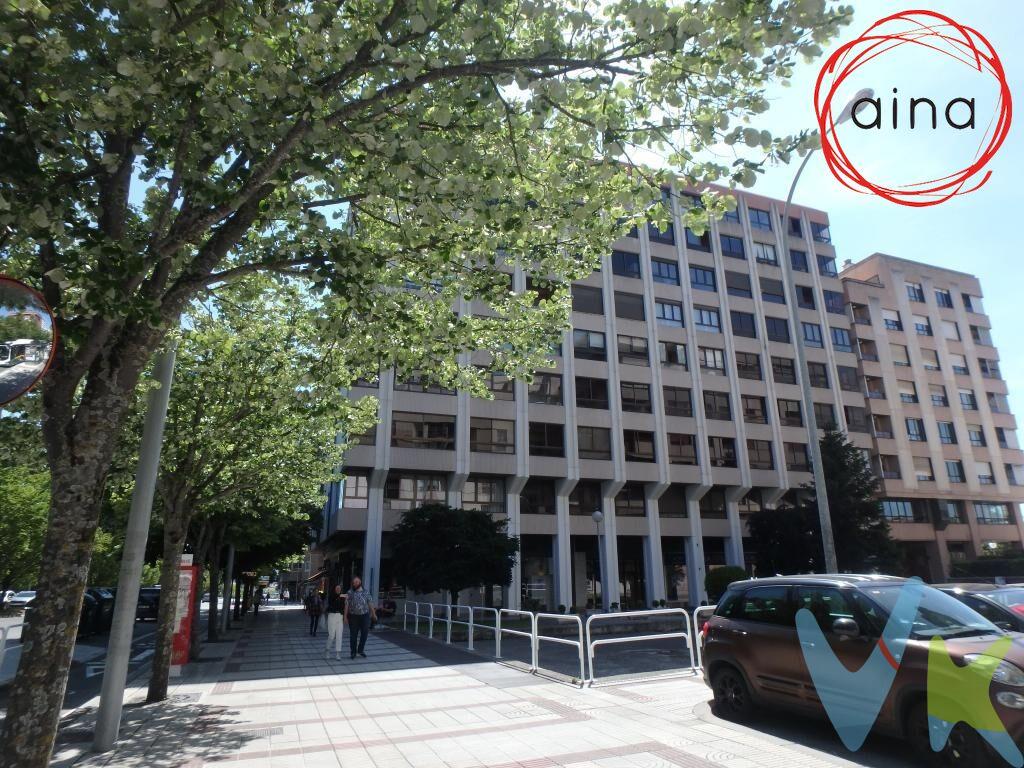 ¡Oportunidad única! Se vende amplísima plaza de garaje en Avenida Pío XII, frente al Hotel Blanca de Navarra. Esta plaza de garaje es perfecta para aquellos que buscan comodidad y seguridad para su vehículo en una ubicación privilegiada. En zona Clínica Universitaria, zona hospitales. Con fácil acceso y espacio suficiente para cualquier tipo de coche. Contáctanos para más información y hazte con tu plaza de garaje en una de las mejores zonas de la ciudad.
En el precio NO están incluidos gastos impuestos, notaría y registro.