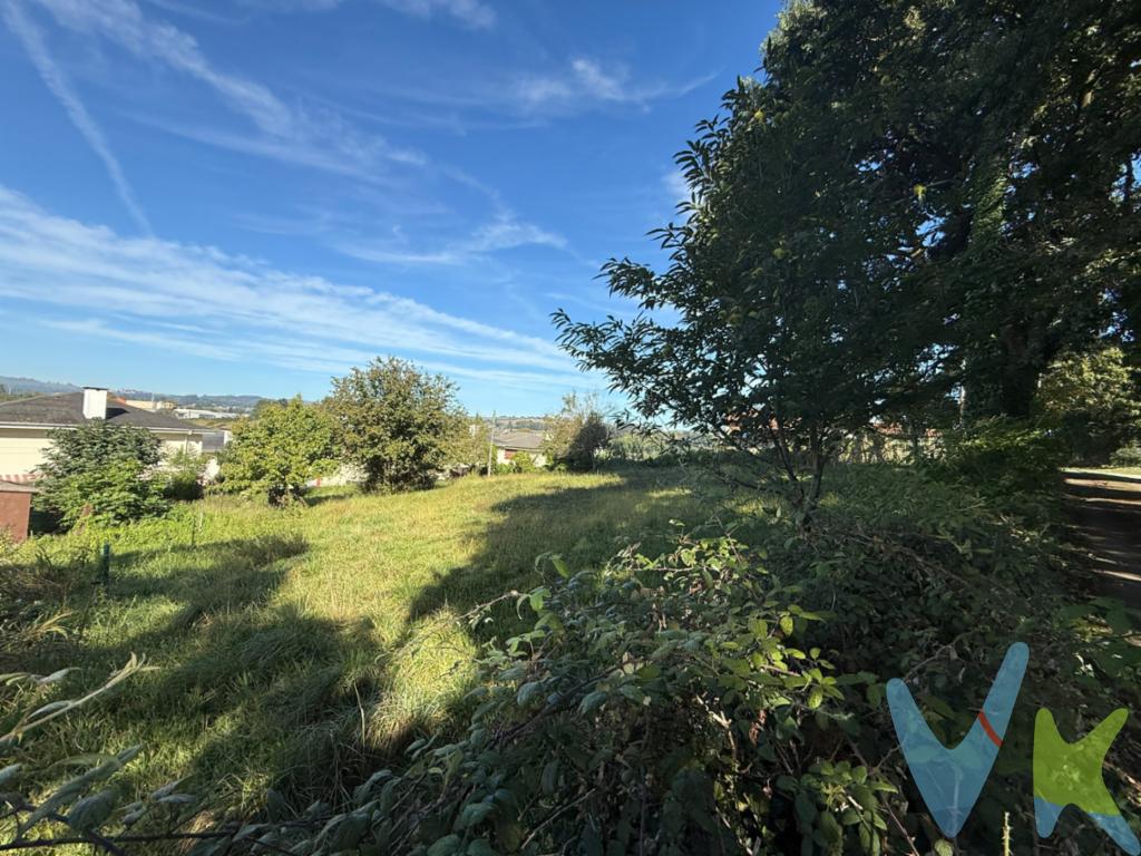 PARCELA URBANA EN PUENTE SAN MIGUELPonemos a la venta esta magnífica parcela urbana de aproximadamente 1.683 m², situada en Puente San Miguel, en una ubicación muy cómoda y con excelentes comunicaciones, a tan solo unos minutos del acceso a la Autovía del Cantábrico.Una propiedad con gran potencial, tanto para particulares que quieran construir la vivienda de sus sueños con espacio, privacidad y jardín, como para inversores, ya que existe la posibilidad de estudiar su segregación en dos parcelas, siempre sujeta a la normativa urbanística y a las autorizaciones correspondientes.Su ubicación permite disfrutar de un entorno tranquilo, alejado del bullicio, pero sin renunciar a la comodidad de tener todos los servicios muy cerca.Puente San Miguel dispone de comercios, supermercados, centro de salud, entidades bancarias, restaurantes, colegios y todo tipo de servicios para el día a día, lo que convierte esta parcela en una opción especialmente interesante tanto como residencia habitual como proyecto de inversión.Una parcela amplia, bien situada y con múltiples posibilidades para desarrollar un proyecto totalmente a medida.Ven a conocerla y descubre todo el potencial que puede ofrecerte.Gastos e impuestos no incluidos en el precio. Compra sujeta a ITP. El comprador asumirá los gastos correspondientes a escritura e inscripción en el Registro de la Propiedad.Más información sobre transparencia, impuestos, gastos y condiciones de compraventa en nuestra web: www.activanorte.com