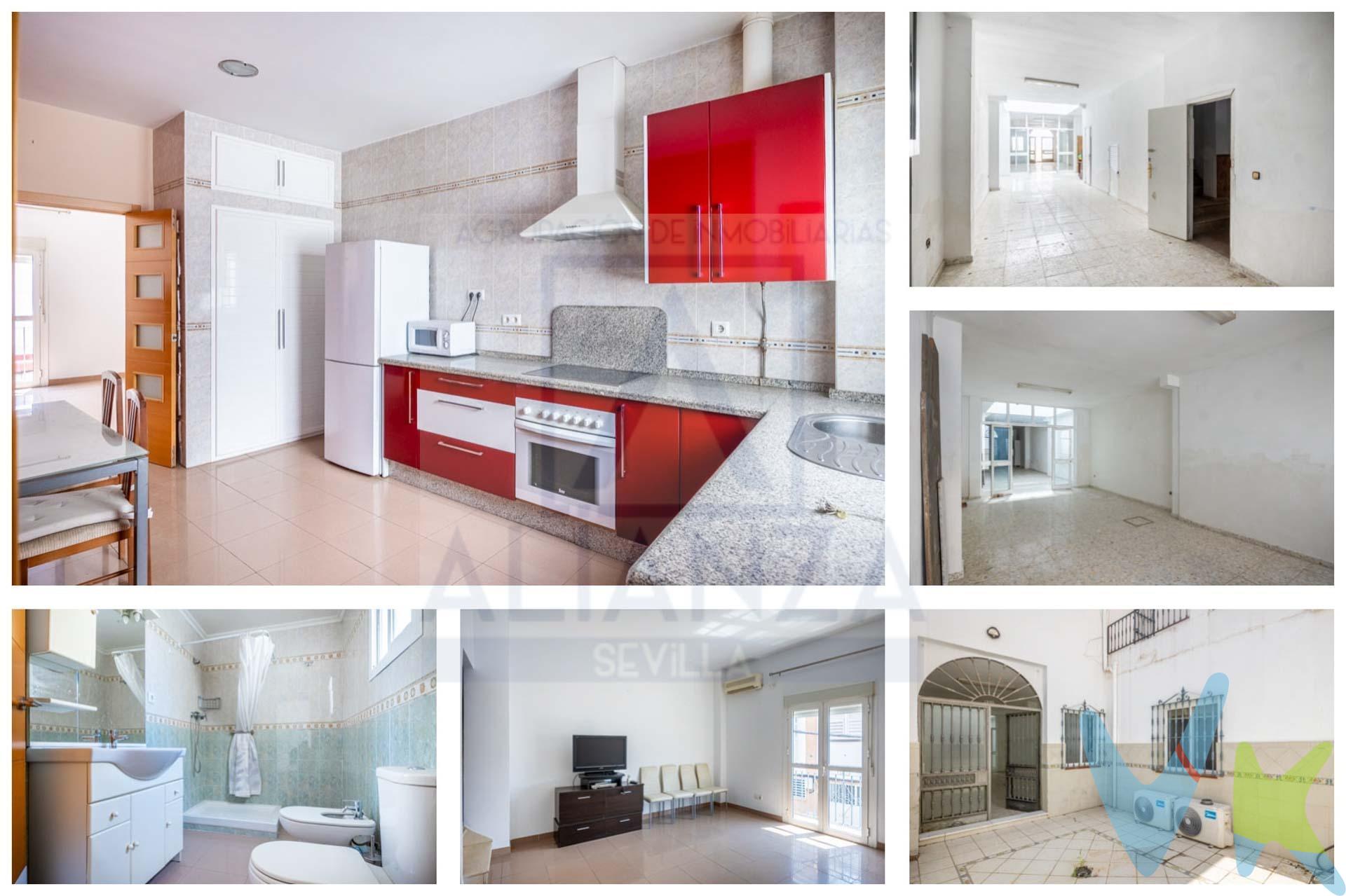 Espectacular casa con local en venta en calle coronil Camas (Sevilla). Esta propiedad es una casa adosada construido en el año 2000, con una superficie construida de 118.28 m²en el local de la planta baja más 145.90 m² entre la planta primera y el castillete de la segunda. Se ubica sobre una parcela de 149 m². Se contruyó en el año 2000. Se trata de una vivienda versátil que combina espacio residencial con un área comercial en la planta baja, ideal para quienes buscan integrar hogar y negocio. Distribución y características principales:.  Planta baja:. •	Local comercial de 126 m², perfecto para negocio propio, almacén o incluso como espacio multifuncional. •	Patio de 20 m², ideal para zona de descanso, jardín o actividades al aire libre.  Vivienda principal primera planta. •	 3 habitaciones amplias y luminosas. •	 2 baños completos. •	 Espectacular cocina abierta al salón comedor . •	 Salón con orientación a la calle coronil. Segunda planta. •	 Castillete con varias estancias. •	 2 azoteas transitables. Una oportunidad única, no la dejes escapar. Informamos a nuestros clientes que el precio de venta no incluye lo siguiente: Honorarios de la agencia inmobiliaria, impuestos (el Impuesto de Transmisiones Patrimoniales, I.V.A. o A.J.D., en su caso), otros gastos de la compraventa (gastos de registro de la Propiedad, Notaría, gestoría ni de posible financiación). Documento F.I.A. a disposición del consumidor según Decreto 218/2005 Junta de Andalucía. 