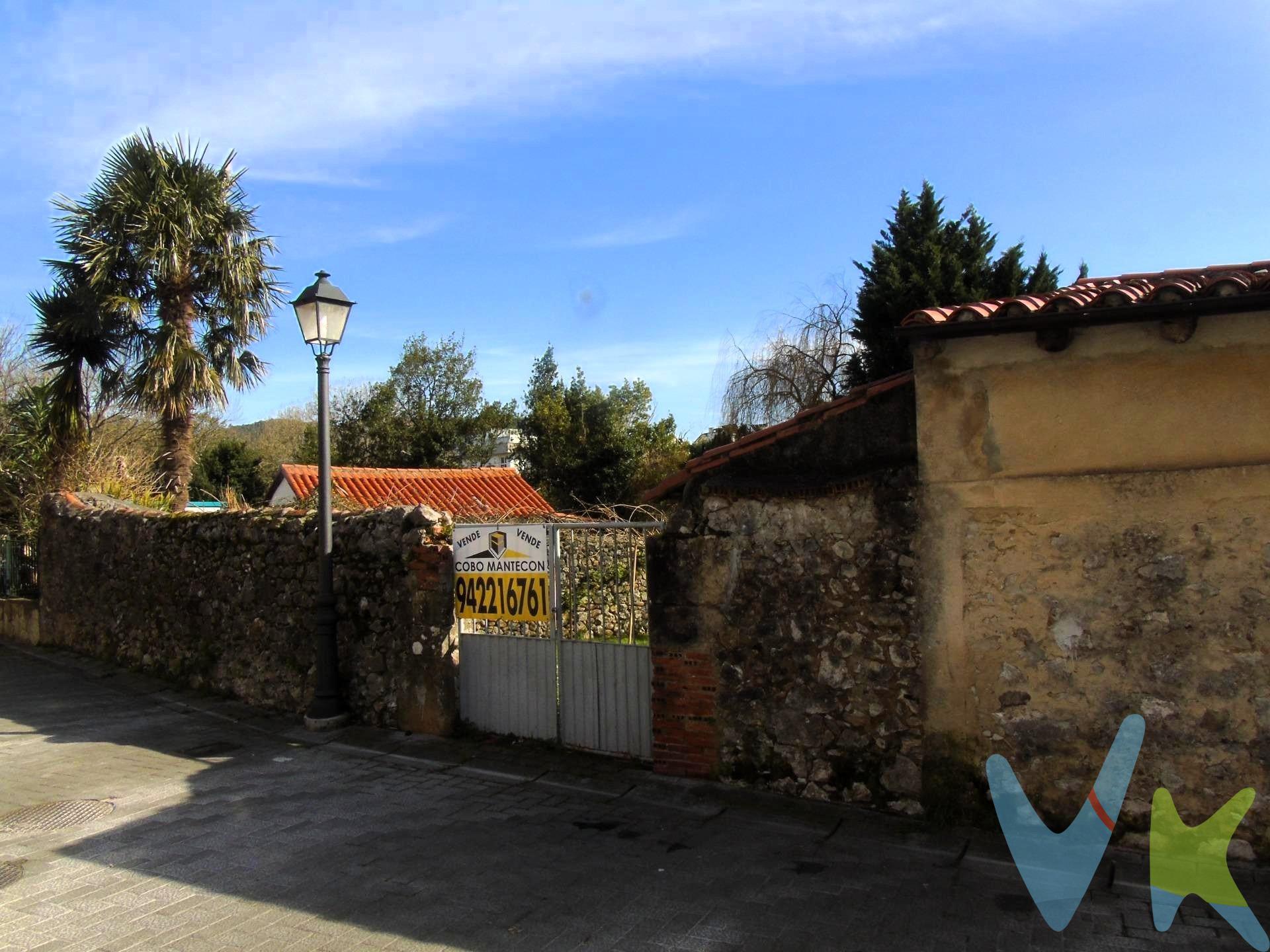 Ponemos a la venta este bonito terreno urbano completamente amurallado de 600m2 ideal para construir la casa de tus sueños, cuenta también con una edificación destinada a garaje de unos 48m2. No dudes en ponerte en contacto con nosotros y en visitar esta propiedad que tiene innumerables posibilidades. Los impuestos, gastos de notaria y registro no están incluidos en el precio.