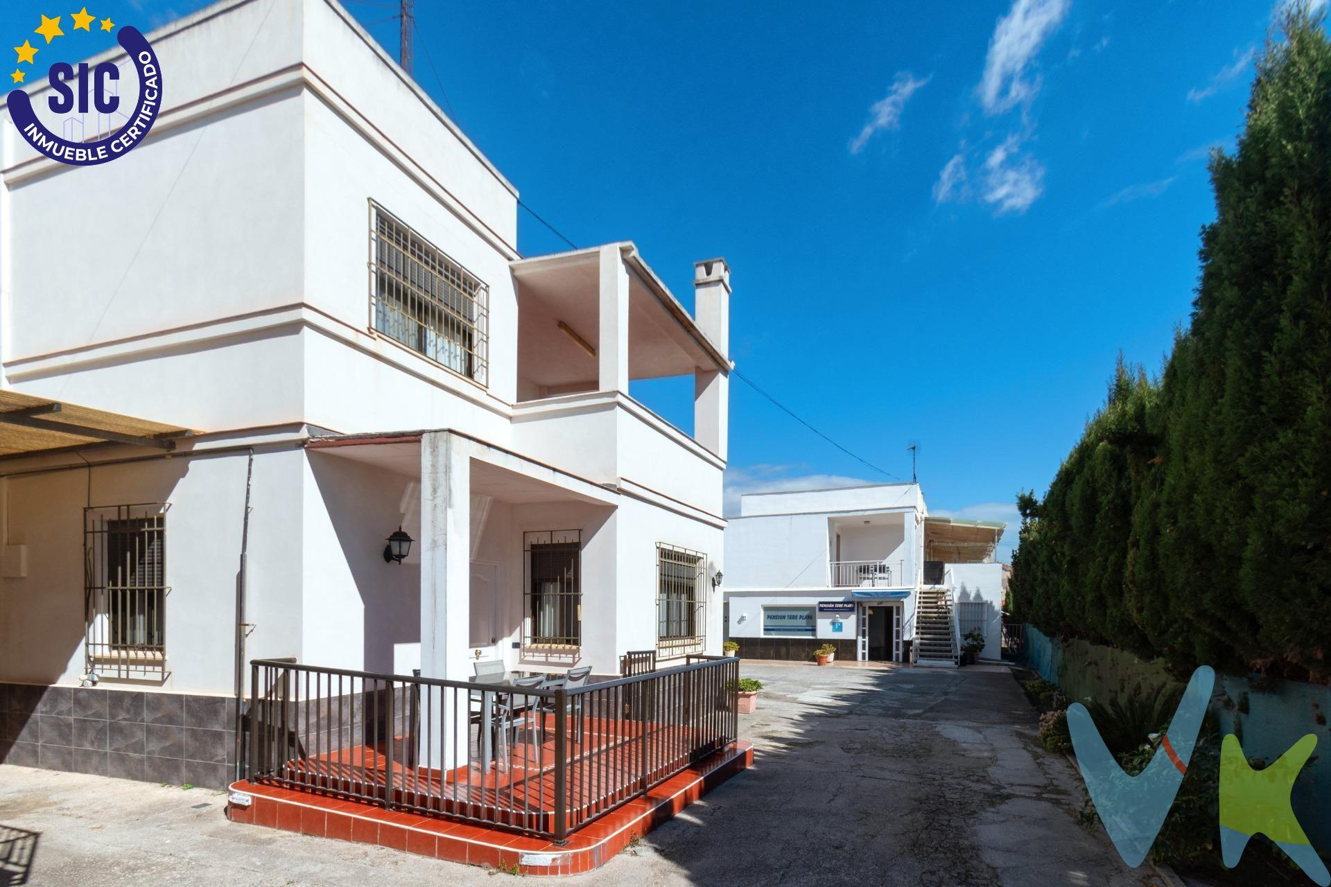 Descubre este encantador chalet ubicado a solo 400 metros del puerto  de Burriana, en una zona privilegiada.  Con un diseño acogedor y moderno, este hogar es ideal para disfrutar de la vida costera y crear recuerdos inolvidables. *Características del chalet:*. - *Espacio Amplio:* Dos alturas que ofrecen una distribución perfecta para familias o grupos de amigos, con un ambiente luminoso y acogedor. - *Habitaciones:* Cuenta con 3 habitaciones dobles y 3 habitaciones simples, perfectas para descansar después de un día bajo el sol. - *Baños:* 3 baños en perfecto estado, equipados con todo lo necesario para tu comodidad y privacidad. - *Exterior Perfecto:* Disfruta de tu propio oasis privado con una piscina refrescante, ideal para relajarte en los días calurosos. Además, el solárium te brinda el lugar perfecto para tomar el sol o disfrutar de una buena lectura al aire libre. También dispones de la barbacoa para poder disfrutar de una comida al aire libre con amigos o familia. - *Ubicación Ideal:* A escasos minutos de la playa, podrás disfrutar de paseos por la costa, deportes acuáticos y deliciosas tapas en los chiringuitos cercanos. Este chalet es más que una vivienda; es un estilo de vida. Imagina despertar cada mañana con la tranquilidad que ofrece la zona  y tener la playa a un paso. Ya sea como residencia habitual o como casa de vacaciones, este inmueble es una inversión que no querrás dejar pasar. ¡No esperes más! Contáctanos para concertar una visita y descubre todo lo que este maravilloso chalet tiene para ofrecerte. ¡Tu nueva vida junto  al mar te está esperando!. . 