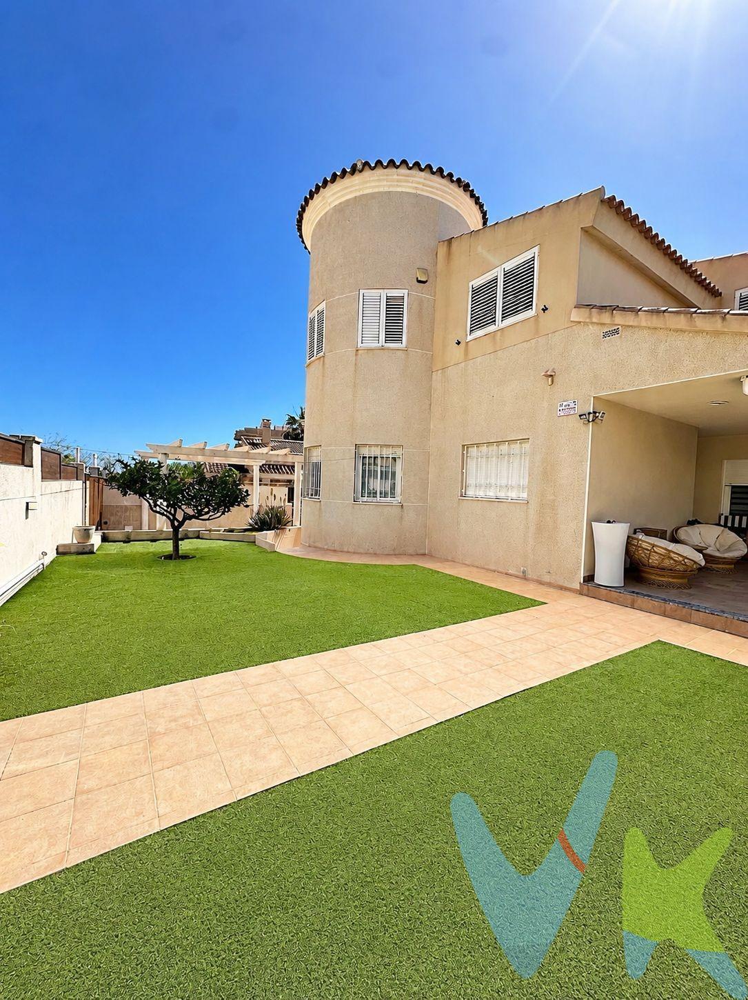 Crea el hogar que siempre has soñado en esta espectacular vivienda de tres plantas ubicada en la exclusiva zona de cala Flores, en cabo Palos, una casa en un espacio perfecto para quienes buscan espacio, comodidad y calidad de vida en un entorno tranquilo. La propiedad se asienta sobre una amplia parcela de 503m². que cuenta con una magnífica piscina privada climatizada perfecta para disfrutar todo el año y hacerlo a la temperatura que deseemos, cuenta con sistema de swimpas, para nadar a contracorriente. En la planta principal encontramos un luminoso salón-comedor , creando un ambiente acogedor y elegante. La cocina es amplia y funcional totalmente equipada.   En esta misma planta se ubican tres dormitorios con baño. La primera planta dispone de dos habitaciones más y un baño, ofreciendo un espacio ideal para familia o invitados. En la planta sótano, la vivienda cuenta con un gran espacio diáfano dos estancias, salon de juego, sauna y gran hamman . La casa está equipada con calefacción eléctrica, aire acondicionado centralizado, garantizando confort y eficiencia durante todo el año. Una oportunidad única para vivir en una de las zonas más demandadas de Cabo Palos, con amplitud, privacidad y todas las comodidades deseables para una vivienda de estas características. Comercialización en multidifusión:. Por mandato expreso del propietario, este inmueble se comercializa en multiexclusiva, lo que garantiza un acceso completo a la información, un servicio profesional y una gestión ordenada, sin interferencias de terceros. Si eres agente inmobiliario y tienes un cliente interesado, estaremos encantados de colaborar. Contáctanos sin compromiso. Una compra tranquila y bien acompañada:. Al contactar directamente con nosotros, evitarás molestias innecesarias a la propiedad. Nos encargamos de toda la intermediación, facilitándote la documentación, la información necesaria y un trato cercano, claro y sin complicaciones. Te informaremos con total transparencia de todos los aspectos de la compra, incluidos gastos y honorarios de agencia para que tomes decisiones con calma y seguridad. Nuestra forma de trabajar se basa en algo muy sencillo:. Calma → la tranquilidad de comprar tu vivienda con acompañamiento profesional en todo el proceso con nosotros. Información legal:. La descripción del inmueble y las imágenes publicadas tienen carácter meramente informativo y no contractual. El precio ha sido fijado por la propiedad y podría sufrir variaciones hasta su formalización en contrato de compraventa. Gastos de la compra:. No incluye gastos, impuestos y demás gastos legalmente correspondan al comprador: ITP del 7,75% con carácter general; existen excepciones según normativa aplicable (1). Base imponible el mayor valor entre el precio de venta o el valor referencia catastral. Gastos Notaría y Registro: 1.900€ aprox. según complejidad y aranceles vigentes (2). Financiación: gastos de hipoteca, tasación y gatos bancarios a cargo del comprador, según su necesidad y elección. Servicio doble de intermediación: Honorarios inmobiliaria a cargo del comprador: 3% precio final, más IVA (21%), no incluidos en PVP. Operación y condiciones de compraventa sujeta a aceptación expresa del vendedor. Para acceder a información y documentación legalmente exigible por el consumidor: https://www.inmotasa.es/consumidor/. (1) Para una información exhaustiva sobre el funcionamiento, tipos impositivos y bonificaciones del ITP en la Región de Murcia, puedes consultar el portal oficial de la Agencia Tributaria Autonómica en el siguiente enlace: agenciatributaria.carm.es/ITPAJD. (2) Tarifas notariales y registrales reguladas en Anexo I Del Real Decreto 1426/1989 y, Anexo I Del Real Decreto 1427/1989, respectivamente. . 