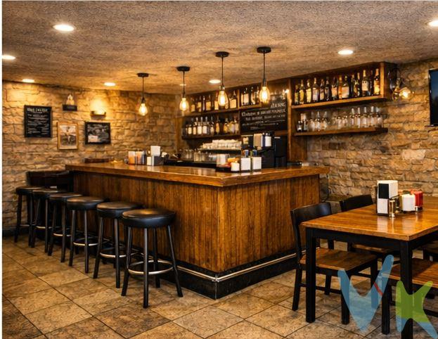 ¡ ATENCIÓN INVERSORES!  SE VENDE BAR EN FUNCIONAMIENTO!!
UNA INVERSIÓN SEGURA: LOS ACTUALES PROPIETARIOS SE QUEDARÍAN COMO INQUILINOS 5 AÑOS, LO QUE GARANTIZA  LA SOLVENCIA Y DISMINUYE LA INCERTIDUMBRE, ¡ADEMÁS APORTA RETORNO INMEDIATO RECIBIRÁ EL PAGO DESDE EL PRIMER MOMENTO!
El local está ubicado en una  buena zona rodeada de viviendas,  oficinas y centros de servicios. Y tiene una concurrida clientela fija, fruto de la dedicación y buen hacer de sus actuales propietarios.
Es un local de esquina, por supuesto  dispone de salida de humos,  cocina montada, amplia zona de barra,  espacio para mesas y terraza exterior que multiplica las posibilidades de negocio. 
Permite un amplio horario de apertura desde la mañana para cafés y desayunos, almuerzos y aperitivos, menus y/o raciones, copas etc...
SE OFRECE RENTABILIDAD ATRACTIVA. 
INVERSIÓN SEGURA, CON GANANCIA INMEDIATA Y RENTABILIDAD ATRACTIVA. 
Información y más detalles de forma personal en las oficinas. 
Las imágenes no corresponden con la realidad son simulaciones por motivos obvios.
 