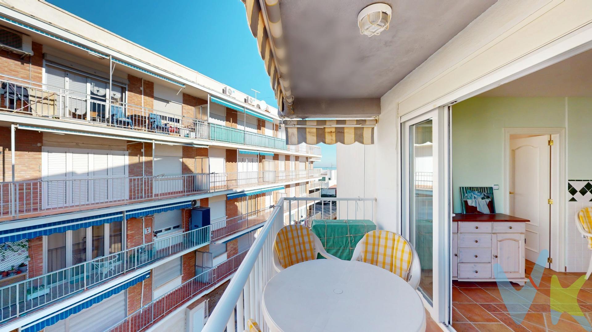 Imagina despertar cada día con la brisa del mar y el sonido de las olas a solo 150 metros de tu puerta. Este encantador apartamento reformado en la playa de Oliva es la oportunidad perfecta para invertir o disfrutar en familia. Luminoso y acogedor gracias a su excelente orientación, cuenta con dos habitaciones dobles, un baño moderno y un diseño pensado para ofrecer comodidad desde el primer minuto. Está listo para entrar a vivir: solo necesitas traer tus maletas. El entorno es inmejorable: zonas verdes, árboles que aportan frescura, un ambiente tranquilo y autobuses cercanos que facilitan la movilidad. Ya sea que busques una escapada junto al mar, un hogar de vacaciones o una inversión con gran potencial, esta propiedad lo tiene todo. ¡Haz tu sueño realidad y vive a un paso del Mediterráneo!. El precio mostrado no incluye impuestos ni gastos de compra / La oferta está sujeta a errores, cambios de precio, disponibilidad, omisión y/o retirada del mercado sin previo aviso / Muebles y contenidos si los hubiera, según acuerdo personalizado y no según las fotos de la presentación. P.V.P. IMPUESTOS Y TASAS NO INCLUIDOS (IVA, ITPAJD) NO INCLUIDOS GASTOS DE NOTARIA Y REGISTRO. 