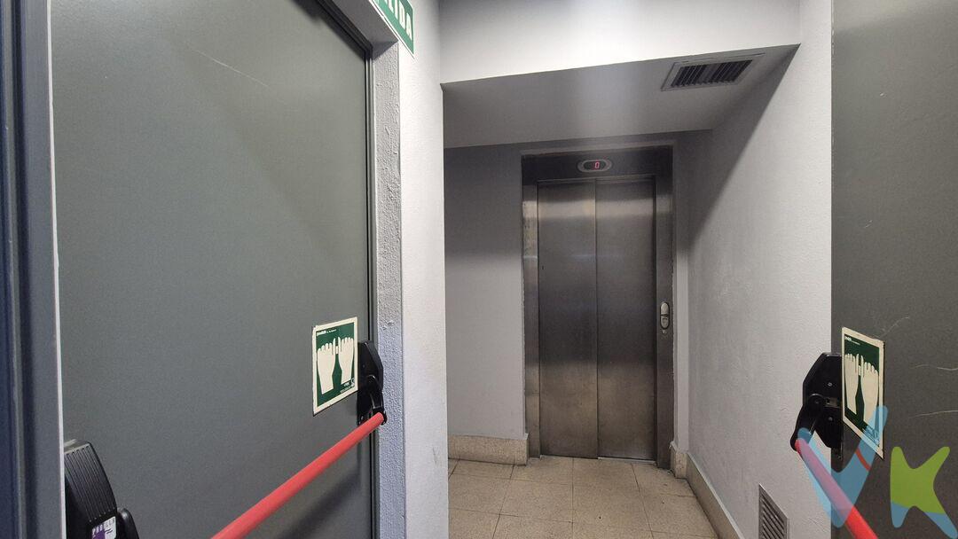 Se venden Amplias plazas de garaje en parking de la audiencia. Garaje de concesión. En sótano segundo con buenos accesos y de fácil aparcamiento . Precio sin competencia