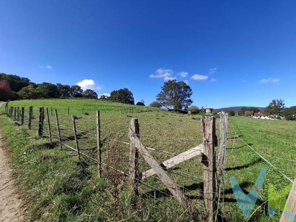 Buscas un lugar tranquilo sin renunciar a la comodidad? Esta finca rústica de 1.750 m² lo tiene todo, amplitud, entorno natural y una ubicación inmejorable; a menos de 5 minutos de Cabezón de la Sal donde encontrarás todos los servicios (supermercados, centro de salud, colegios, estación de tren....) y a escasos 15 minutos de las playas.Ideal para quienes sueñan con construir su vivienda en un entorno natural ya que cabe la posibilidad de edificación , con previa autorización de la CROTU.Terreno llano, soleado y con todos los suministros a pie de finca.No dejes pasar esta oportunidad, contáctanos para más información o para concertar una visita. Te gustará!!!