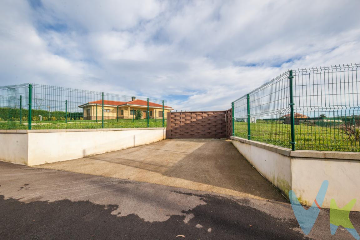 Venta de finca EDIFICABLE  en Gozón, Luanco.La finca esta totalmente cerrada y portón de acceso.Dispone de una caseta de aperos .Fosa séptica.Cerca de playas a 10 minutos en coche .Cerca de Luanco y de Avilés . En el precio no están incluidos los gastos de Notaria y Registro de la Propiedad. En el precio no están incluidos los impuestos de Transmisiones Patrimoniales.