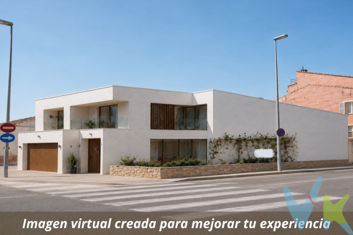 ¡Construye la casa de tus sueños a tu medida en Tudela! Se vende inmueble ubicado en la Calle Roncal nº 1, en una zona residencial consolidada, tranquila y con excelente conectividad en Tudela (Navarra). ?? INFORMACIÓN IMPORTANTE. Estado actual: El inmueble precisa de la realización de un proyecto de derribo y la posterior ejecución de una obra de nueva construcción. Visitas: La vivienda no es visitable en su interior por motivos de seguridad y por su estado de conservación. Proyección visual (IA): Adjuntamos recreaciones renderizadas por Inteligencia Artificial para mostrar el increíble potencial que ofrece la parcela y el tipo de vivienda moderna, funcional y luminosa que se podría construir en esta ubicación. ? UBICACIÓN INMEJORABLE Y SERVICIOS A UN PASO. Uno de los puntos más fuertes de esta propiedad es su localización en un entorno idóneo para familias o para quien busque comodidad en el día a día: ? Guardería y Escuelas Infantiles a escasos minutos. ? Colegio e Instituto cercanos, garantizando comodidad escolar completa sin largos desplazamientos. ? Centro de Salud muy próximo para cubrir cualquier necesidad médica. ? Zona rodeada de comercios, servicios locales, zonas verdes de ocio y esparcimiento y con una excelente comunicación hacia las principales vías de entrada y salida de la ciudad. ? OPORTUNIDADES QUE OFRECE: Diseñar tu vivienda unifamiliar desde cero: distribución, número de habitaciones, garaje, terrazas y acabados a tu gusto. Un proyecto ideal tanto para particulares que deseen construir su hogar personalizado como para inversores/promotores que busquen una parcela bien ubicada en Tudela. ? ¿Interesado/a? Contacta con nosotros para más detalles sobre la parcela y condiciones de venta. 