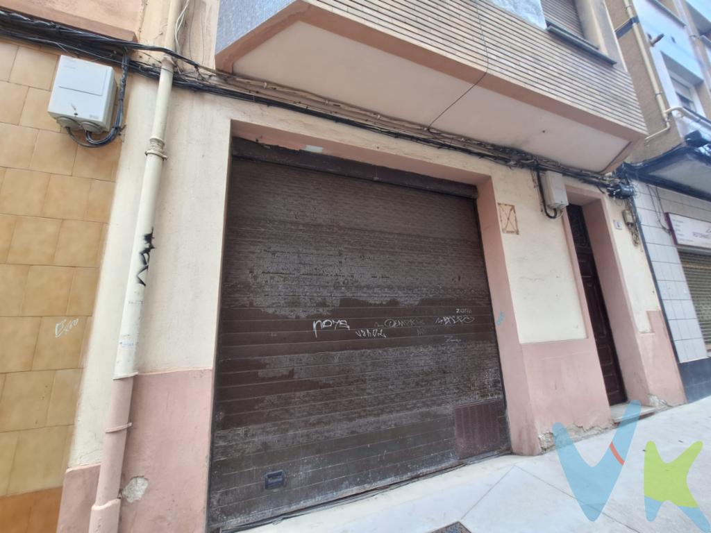 ¡Descubra la oportunidad única de adquirir un local (antiguo garaje) en una de las zonas más codiciadas de Gijón! Con una ubicación privilegiada, este garaje se presenta como la solución perfecta para quienes buscan optimizar su tiempo y facilitar su día a día. Una de las mayores ventajas de este local es su ubicación en Gijón, una ciudad que combina perfectamente la tradición asturiana con la modernidad y el dinamismo de una urbe cosmopolita. Localizado en una calle de fácil acceso, rodeado de todos los servicios imprescindibles y cerca de las principales arterias de la ciudad. Otra característica a destacar de este local es su potencial como inversión como futuros trasteros, con alta demanda en la zona.En definitiva, este local es la solución ideal para quienes buscan comodidad y conveniencia en su vida diaria. No deje pasar esta ocasión de mejorar su calidad de vida con una inversión segura en Gijón. Le invitamos a que venga personalmente y compruebe todas las ventajas que ofrece este espacio. No espere más y contacte para concretar una visita; estaremos encantados de mostrarle cada detalle de este excelente garaje en venta.Contamos con más de 35 años de experiencia acreditada y nuestro objetivo es garantizarle un servicio de compra humano, ético, de calidad, fácil y seguro. Nuestro equipo lo integran agentes con la titulación AIR (Agente Inmobiliario Registrado), somos CRS (Council of Residential Specialist) y API. (Agente de la Propiedad Inmobiliaria Colegiado nº248). Contamos con un seguro de Caución que nos permite garantizar el depósito de las cantidades entregadas por nuestros clientes.Te ayudamos con la financiación con las mejores condiciones hipotecarias hasta el 100%.Consulte en nuestras reseñas de Google lo que opinan los clientes que ya han trabajado con nosotros.El precio no incluye gastos de notaría, registro e impuesto de transmisiones