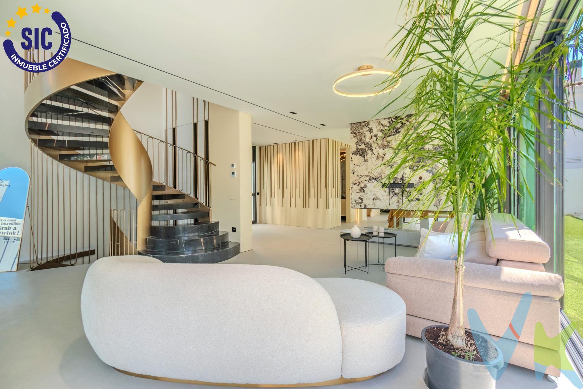 Descubre el lujo y la elegancia de este impresionante chalet situado en la exclusiva zona de Lledó, esta propiedad se extiende sobre una superficie construida de 206 m² que combina sofisticación con comodidad.  . Disfruta del esplendor exterior gracias a su magnífica terraza equipada con piscina desbordante y área destinada a una barbacoa, perfectas para disfrutar momentos inolvidables al aire libre. En su interior encontrarás tres habitaciones luminosas y tres baños diseñados con materiales premium, como mármol Patagonia para el mueble de la TV y escalera revestida en mármol Bamboo, que hacen de esta propiedad un lugar exclusivo. La casa cuenta además con suelo radiante que garantiza confort todo el año, sistema de aire acondicionado por conductos, persianas y estores automáticos, e iluminación exterior inteligente mediante sensores crepusculares. Equipado también con electrodomésticos Siemens y Liebherr así como grifería Bruma que proporcionan funcionalidad sin sacrificar estilo. Su garaje tiene capacidad para dos coches y varias motos, junto a un espacio versátil ideal como gimnasio o sala multiusos. Por último, destacar las mamparas tratadas antical, instalación de alarma con varias cámaras de seguridad, carpintería exterior de aluminio marca K-LINE, puertas hasta el techo con un diseño acorde a todo su estilo, salida del aire con diseño. La casa esta rodeada de amplios ventanales con apertura a ambos lados, añadiendo ese toque adicional hacia la excelencia. El hogar perfecto donde cada detalle ha sido cuidado minuciosamente y un punto de partida donde empezar a soñar. ¡Ven a visitar tu nueva forma de vida!. . Gastos e impuestos no incluidos en el precio. A título orientativo, en segundas transmisiones, el comprador abonará el Impuesto sobre Transmisiones Patrimoniales (ITP),Gastos de Notaría y Registro. Si se precisa hipoteca:tasación, condiciones y costes bancarios según entidad elegida por el comprador. Honorarios de intermediación inmobiliaria no incluidos en el precio de venta. El consumidor tiene derecho a disponer de información y documentación adicional relativa al inmueble y condiciones de la compraventa. La agencia actúa exclusivamente como intermediaria en la operación. Cualquier compraventa y sus condiciones quedan sujetas en todo caso a la aceptación expresa del vendedor del inmueble y a la posterior formalización del correspondiente contrato. El presente anuncio tiene carácter meramente informativo; la información suministrada se corresponde con la disponible a la fecha de publicación, pudiendo variar en función de las circunstancias o actualizaciones legales, contractuales y fiscales. 