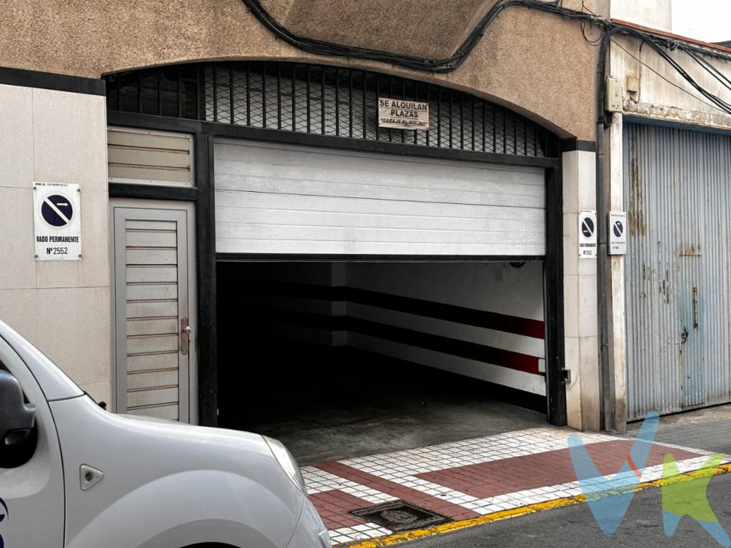 Olvídate del estrés de dar vueltas cada día buscando aparcamiento en una de las zonas más pobladas de Las Palmas. En pleno barrio de Schamann, ponemos a tu disposición una plaza de garaje muy bien ubicada, perfecta para quienes residen o trabajan en la zona y quieren asegurar su comodidad y tranquilidad. El espacio cuenta con fácil acceso y maniobra, ideal tanto para coches pequeños como medianos. Además, su precio altamente competitivo convierte esta plaza en una oportunidad difícil de igualar en el mercado. Especialmente pensada para vecinos del barrio, trabajadores de la zona o inversores que busquen rentabilidad mediante alquiler, esta plaza de garaje representa una solución práctica y segura en un entorno donde el aparcamiento es escaso. No esperes a que se adelante otro comprador: contáctanos y asegura tu plaza hoy mismo. "Algunas de las imágenes mostradas en este anuncio pueden no corresponderse de manera exacta con la realidad actual de la propiedad, y se incluyen únicamente con fines ilustrativos y orientativos. Este anuncio no constituye un documento contractual, por lo que los datos, precios y condiciones aquí reflejados pueden estar sujetos a modificaciones sin previo aviso.". 