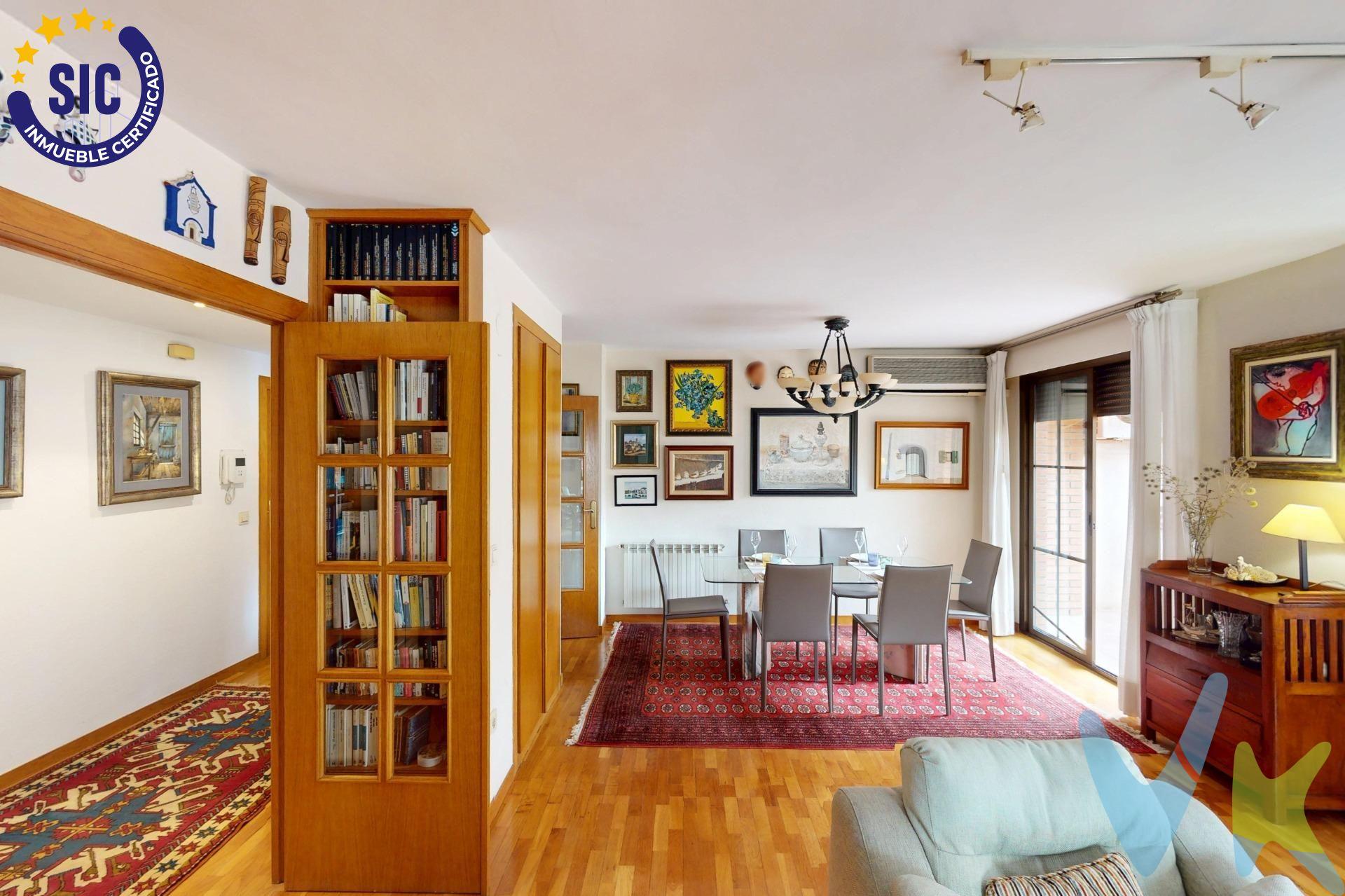 Presentamos esta espectacular vivienda esquinera ubicada en la codiciada zona de Fadrell. Con una distribución eficiente que maximiza el espacio disponible, cuenta con un hall de entrada acogedor que da paso a todas las estancias. La amplia cocina de 15 m² se complementa perfectamente con su galería adyacente para mayor funcionalidad. El luminoso comedor-salón destaca por sus ventanas orientadas a dos calles y acceso directo al balcón privado de 4 m² ideal para disfrutar del aire libre. Esta propiedad alberga tres habitaciones dobles equipadas con armarios empotrados bien distribuidos hacia la calle; además de contar con una habitación principal diseñada como suite matrimonial que incluye vestidor y baño privado completo garantizando comodidad e intimidad. También dispone de otro baño completo adicional así como un pequeño trastero (anteriormente aseo) dentro del hogar destinado al almacenamiento práctico. Destacable es también la inclusión en el precio tanto del garage cómo del trastero situados dentro mismo edificio lo cual agrega valor significativo a esta oferta inmobiliaria. Este inmueble es en exclusiva, con lo que le facilitamos cualquier información sobre la vivienda. Por este motivo, solicitamos no molesten al propietario, ocupantes de la propiedad o vecinos de la comunidad. En todos los casos los precios expuestos son más impuestos y gastos derivados de la transmisión del inmueble. 