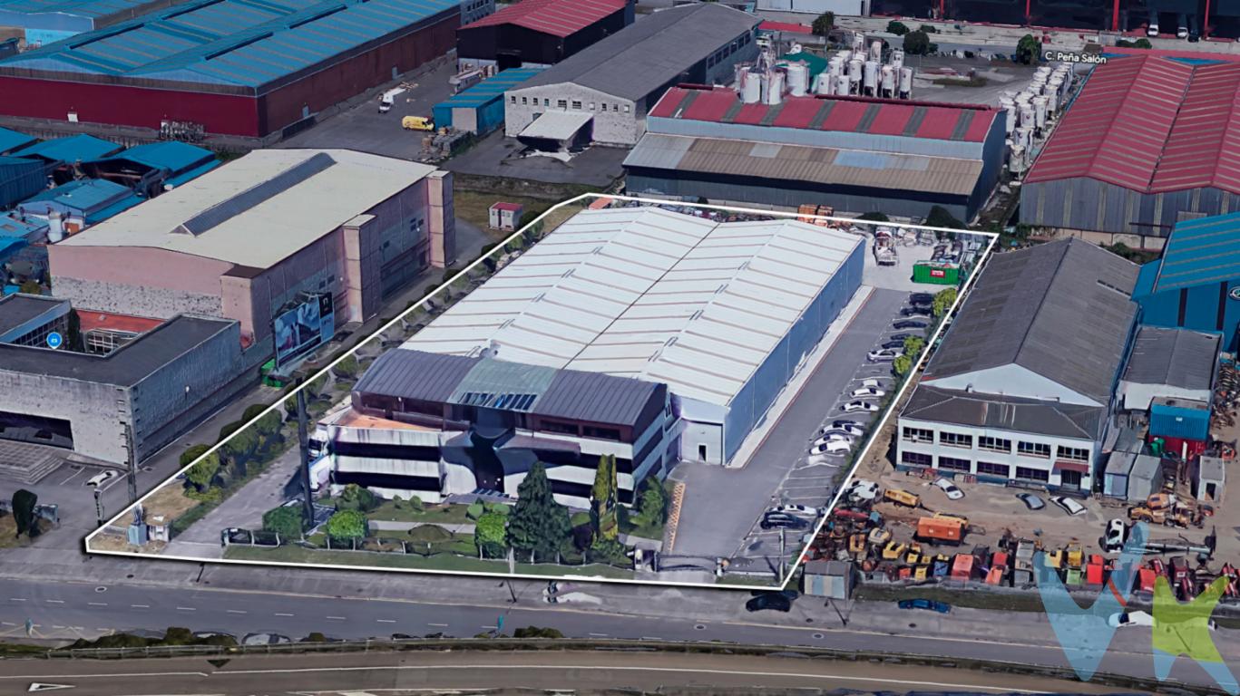 NAVE INDUSTRIAL EN VENTA - POLIGONO DE SILVOTA ( LLANERA ) NAVE INDUSTRIAL AISLADA CON OFICINAS.( LUGO SILVOTA, LLANERA, ASTURIAS)Se trata de un terreno urbanizado sin infraestructuras pendientes de ejecución. Cuenta con todos los servicios necesarios propios de un entorno ya consolidado. Obtenemos una Nave Aislada, compuesta por dos naves industriales y un edificio de oficinas, adosadas entre si. Enclavado en una parcela con una superficie grafica de 7.708m2 con unos superficie construida total de 3.724m2 de los cuales 2.495,88 m2 de nave y 815,88 m2 de oficinas; resultando un total de 3.311,76m2 en renta. [ No contabilizados los elementos comunes]. TIPOLOGÍA: Edificación industrial aislada. El inmueble se distribuye en tres módulos diferenciados: Edificio de oficinas situado al frente de la fachada principal, compuesto por tres plantas sobre rasante, y dos naves adosadas entre si, y adosadas al edificio de oficinas por su fondo, destinadas a uso industrial. USO PREDOMINANTE : Industrial POLIVALENCIA DE USOS : El activo tiene carácter polivalente, dentro de los usos permitidos por las ordenanzas municipales, puesto que es susceptible de utilización para distintas actividades empresariales, y por parte de distintas empresas o agentes económicos, sin que existan limitaciones legales o administrativas que restrinjan apreciablemente su uso o la posibilidad de su venta. AREA EXTERNA Dispone de un área exterior destinada a aparcamiento privado, dentro de la parcela. INDUSTRIAL NAVE Planta Baja Nave A : Aseos, vestuarios, almacén y sala de exposición. Planta Alta Nave A : Oficina Planta Baja Nave B : Almacén, dos talleres y oficina TERCIARIO OFICINAS / ACCESO Planta Baja : salón de exposiciones, vestíbulo, dos aseos, sala de trabajo, siete despechos y almacén. Planta Primera : siete despachos, dos salas de trabajo, comedor y aseos. Planta Segunda : seis despachos, dos salas de trabajo, sala de juntas, terraza y aseos. INSTALACIONES ESPECIFICAS Sistemas de comunicación : Red telefónica y telecomunicaciones.Protecciones contra incendios : Extintores portátiles, red de BIE y central de alarma con detección de incendios.Fontanería y aparatos Sanitarios: Seria mediaClimatización: instalación de climatización en edificio de oficinas.Llanera constituye el centro neurálgico del área metropolitana de la región. El Polígono de Silvota es un polígono de referencia, 190 empresas de diversos sectores desarrollando su actividad, dinamizando un polígono ubicado en pleno corazón empresarial del Principado de Asturias. Estudio técnico económico y en rentabilidad  completo disponible. Para mas información sobre el inmueble contacte con nosotros .  PRECIO DE VENTA SIN GASTOS NI IMPUESTOS INCLUIDOS: El precio de venta no incluye gastos de notaría, registro de la propiedad, gestoría, ni el Impuesto de Transmisiones Patrimoniales (ITP) o el IVA/AJD. HONORARIOS: El precio de venta no incluye los honorarios que se devengan a cargo del cliente comprador por la prestación de servicios de asesoramiento y gestión. El importe asciende al 2%, con un mínimo de 2.000 EUR, del Precio de Venta (IVA no incluido). Dichos honorarios deberán ser abonados a la firma de la escritura pública.               RK IGLESIAS INMOBILIARIA      PATRICIA GARCIA MARTIN DEL BUEY                       687 71 75 64