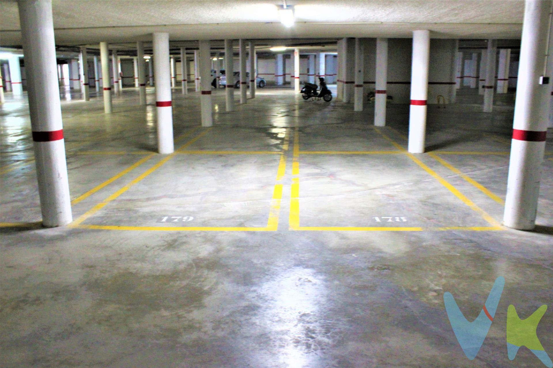 Cansado de dar vueltas en verano para aparcar su coche ?  Se acabo.....Excelente oportunidad de adquirir en propiedad esta plaza de parking en el Edificio Mar de Oropesa II. Dispone de buenos accesos, maniobrabilidad y está bien comunicada. Medidas de la plaza 2,40 de ancho por 4,40 de largo. Este inmueble es en exclusiva, con lo que le facilitamos cualquier información sobre la vivienda. Por este motivo, solicitamos no molesten al propietario, ocupantes de la propiedad, vecinos o conserje de la comunidad. . Muchas gracias por su comprensión.,. El precio indicado puede sufrir variaciones. En todos los casos los precios expuestos son más impuestos y gastos derivados de la transmisión del inmueble.