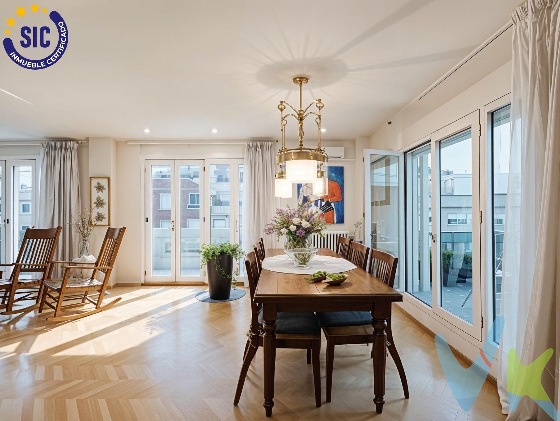 En la novena planta de un edificio histórico con ascensor y conserje, este ático de 300 m2 construidos (241 m2 útiles) combina la elegancia clásica con las comodidades de una vivienda pensada para vivirse con los cinco sentidos. Al llegar, la puerta blindada y el doble acristalamiento crean un espacio silencioso y protegido, alejado del ruido de la calle, mientras que los techos altos y los volúmenes generosos de la arquitectura original dan una sensación inmediata de amplitud al recorrerlo. La luz es protagonista: al ser una vivienda totalmente exterior y atravesante, cada estancia se ilumina de forma natural durante todo el día. . Desde las ventanas y la terraza de 13 m2 se contemplan vistas privilegiadas al Mercado Central y a los tejados históricos de la ciudad, un paisaje que cambia de tonos entre el día y la noche. La distribución ofrece dos salones-comedor con personalidades distintas: uno elegante junto a la entrada, ideal para recibir con conversaciones formales, y otro más cercano a la cocina—renovada y equipada en 2019—, pensado para la vida diaria y los momentos informales en familia. . Con cinco habitaciones amplias y tres baños, hay espacio de sobra para moverse, organizar y habitar cada rincón sin sensación de agobio. En la cubierta del edificio, un trastero privativo permite guardar sin ocupar espacio vital, y la calefacción central junto con el aire acondicionado garantizan una temperatura uniforme y agradable en cualquier época del año. Situado en pleno corazón del centro histórico de Valencia, este ático conecta el silencio y la calma de un hogar bien aislado con el pulso cultural, comercial y gastronómico de una de las zonas más vibrantes de la ciudad — una oportunidad única de ver, sentir y vivir Valencia. desde las alturas. VENTA:. PVP 1.100.000€. Gastos e impuestos no incluidos en el precio. La compra conlleva impuestos y gastos de formalización para el comprador. A título orientativo se informa que en segundas transmisiones el ITP con carácter general en Valencia es del 9%, pudiendo existir otros tipos impositivos atendiendo a las circunstancias personales del comprador u otras circunstancias previstas legalmente. Base imponible del impuesto el mayor valor entre el precio de compraventa, la tasación o el valor de referencia catastral. En cuanto a los gastos de notaría y registro, en su caso, suelen oscilar aprox. entre 1,5% y 2,5% (aranceles variables según precio, n.º de copias y complejidad). El comprador elige notario. Si el comprador precisase de hipoteca: tasación, condiciones y costes bancarios serán según entidad elegida por el comprador, así como los gastos de gestoría, y cualesquiera otros gastos inherentes a la formalización de la compraventa que legalmente correspondan a la parte compradora, salvo pacto expreso en contrario con el vendedor. El consumidor tiene, conforme a la normativa vigente, a su disposición información y documentación adicional relativa al inmueble y condiciones de la compraventa, que podrá ser consultada en C/Joaquín Costa 4, bajo 46005 Valencia o urbe2@remax.es. Honorarios de mediación inmobiliaria a cargo del COMPRADOR: (3% del precio final de venta más IVA (21%), salvo otro pacto.); y de VENDEDOR (según acuerdo con el mismo). Se informa al consumidor que la agencia actúa como intermediaria inmobiliaria en la operación, estando cualquier eventual compraventa y sus condiciones sujeta a la aceptación expresa del propietario-vendedor y a la posterior formalización del correspondiente contrato.