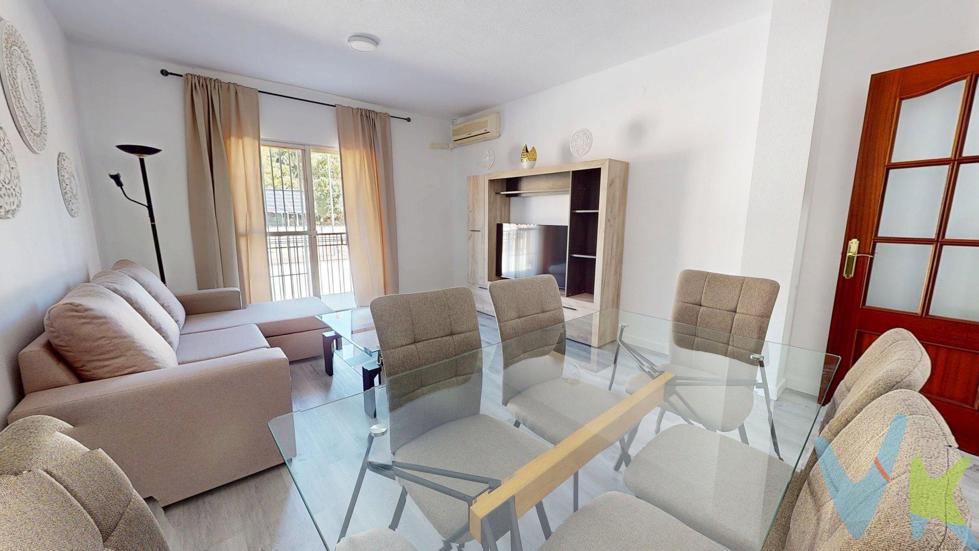 Esta espléndida vivienda se encuentra en una ubicación privilegiada de la Avenida Carlos III, destacando por su excelente comunicación y cercanía a todo tipo de servicios esenciales como supermercados, colegios y transporte público. El inmueble está ubicado en un edificio con ascensor que facilita el acceso a la primera planta. Al entrar a la propiedad nos recibe un acogedor recibidor que conduce a un generoso salón independiente donde disfrutarás del confort diario; este espacio cuenta con acceso directo a una amplia terraza ideal para momentos al aire libre. La cocina es también espaciosa e independiente ofreciendo funcionalidad y comodidad. Desde el pasillo distribuidor podemos acceder a tres cómodos dormitorios; dos de los cuales cuentan con armarios empotrados optimizando así el uso del espacio disponible. Además posee un completo cuarto de baño equipado adecuadamente para satisfacer tus necesidades diarias. La comunidad ofrece zona común destinada al aparcamiento aunque las plazas son sin asignación específica ya que están sujetas a disponibilidad. INFORMACIÓN IMPORTANTE:. En cumplimiento de la normativa vigente, tenemos a disposición del cliente la ficha informativa de segunda o ulteriores transmisiones de vivienda. Los precios indicados no tienen caducidad, pero pueden ser alterados sin previo aviso. Los gastos de la compra, según ley (notaría, registro e impuestos), no están incluidos en el precio. Los honorarios de la agencia son del 2% más el 21% de IVA, los cuales tampoco están incluidos en el precio indicado. . 