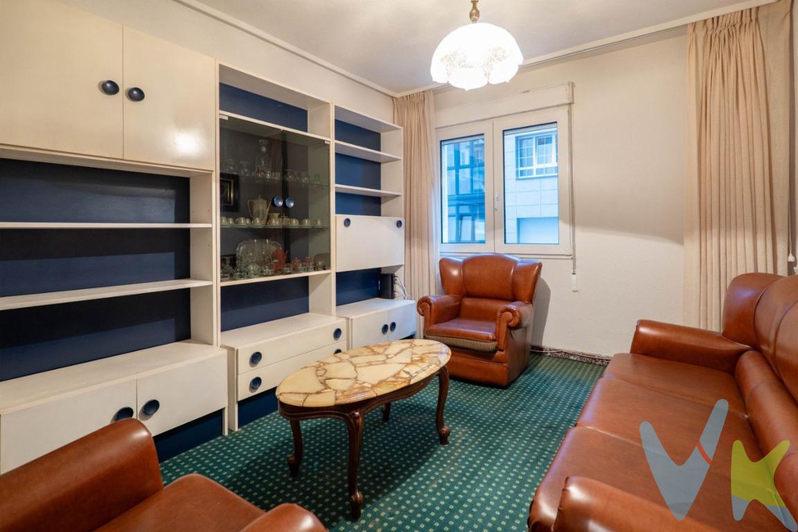 Oportunidad, venta de vivienda en Calle Progreso 19, de Gijon.Hoy os ofrecemos este acogedor piso situado en la primera planta de la calle Progreso nº 19  Gijon, es una zonas tranquila, próxima al centro y bien comunicada.La vivienda es perfecta tanto como residencia habitual como para inversión y destinarla al arrendamiento.La vivienda se distribuye en: Sala de estar Cocina independiente Tres dormitorios Baño completo con ducha y despensaEs un piso con una distribución muy cómoda y con todo lo necesario para disfrutarlo.La ubicación es excelente, nos encontramos el Centro Comercial Los fresnos a pocos metros, así como todo tipo de servicios, comercios y transporte público a un paso.Os aseguro es una buena oportunidad, contacta con nosotros para darte más información o para concertar una visita.Informamos a nuestros clientes compradores que en el precio de venta no se incluyen los siguientes conceptos: honorarios de la agencia al comprador, ni el impuesto de transmisiones patrimoniales ni otros gastos de la compraventa (registro de la propiedad, notaría, etc)