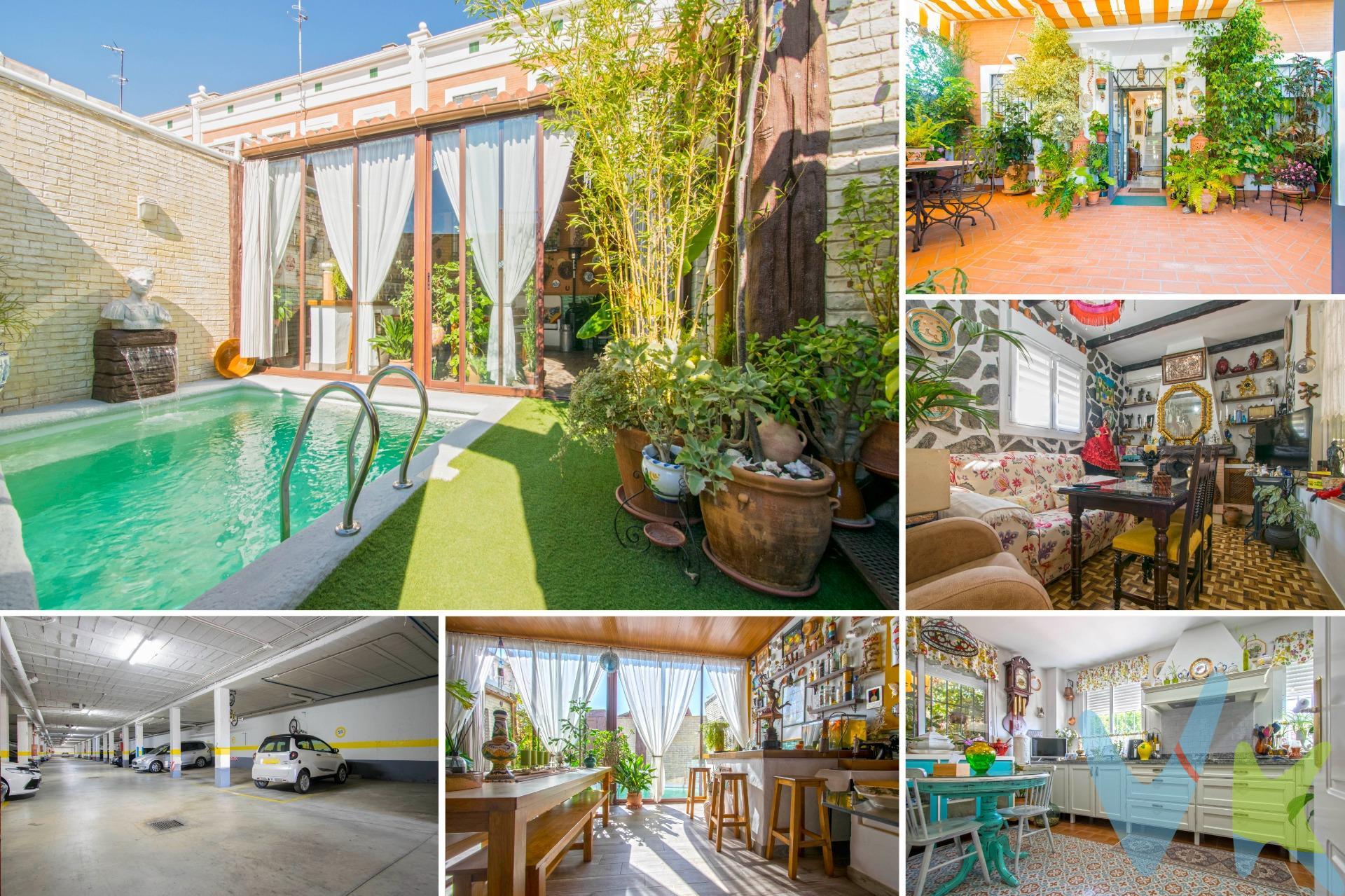 ¿Has soñado alguna vez con vivir en un lugar idílico? Esta preciosa vivienda no solo reúne todas las características necesarias para ser un maravilloso lugar, también se encuentra ubicada en uno de los municipios sevillanos más demandados de la ciudad. Dos Hermanas es un sitio tranquilo y apacible donde echar raíces, además de tener una excelente comunicación con la capital, a tan solo 15 km aproximadamente de Sevilla. La vivienda se encuentra frente a un parque, de modo que sus vistas son muy agradables, y está reformada desde hace 7 años. Nada más entrar, ubicamos un amplísimo porche decorado con muy buen gusto con toldo, una fuente anclada en la pared, y mucha vegetación a su alrededor. Accediendo al interior de la vivienda, vemos techos altos de 3 metros aproximadamente y nos encontramos en la planta baja con:. - Amplio hall de entrada con suelos de mármol blanco y hueco de la escalera aprovechable para almacenamiento. - Gran estancia que bien podría ser una habitación (actualmente lo tienen a modo de sala expositiva). - La primera habitación que había en esta casa se la anexaron a la cocina, de modo que nos encontramos con una amplísima cocina amueblada y equipada con electrodomésticos. Dicha cocina tiene en su interior para poder desayunar tranquilamente, además de muchísimo almacenaje, vitrocerámica y freidora encastrada, ventanas de climalit blanco, y frigorífico y congelador panelados. Todos los electrodomésticos encastrados se quedan en la vivienda excepto el microondas. - Gran aseo también recién reformado hace 7 años. - Accedemos al salón-comedor por unos escalones. Esta estancia antiguamente formaba parte del patio y lo convirtieron en el lugar de la casa donde hacen su vida familiar. Tiene split de aire acondicionado frío/calor, ventana de pvc oscilobatiente, techos con vigas de madera y suelo de gres hidráulico y porcelánico de imitación madera en color gris. - Extenso patio con acceso desde el salón, con sofá de esquina donde almacenar en su interior, barra de bar con frigorífico, mesa con bancas altas, zona de fregadero y amplio lavadero. Estancia acristalada y abierta para acceder a la piscina privada de fondo. La vivienda tiene otra entrada por la zona de la piscina que da a la calle de atrás. Subiendo por las escaleras de mármol blanco y paredes paneladas en blanco, accedemos a la primera planta donde nos encontramos:. - Dormitorio principal (de matrimonio) con ventana al exterior. - Segundo dormitorio (de matrimonio también) con armario empotrado. Había un tercer dormitorio que agregaron a una de las estancias mencionadas para ampliarla. - Espacioso baño completo de mármol travertino en suelos y paredes con bañera de hidromasaje, plato de ducha y ventana de imitación madera. - Armario empotrado en el pasillo. - Vestidor. Magnífica vivienda ubicada en uno de los municipios más completos de Sevilla, con todo tipo de servicios a su alrededor; colegios, parques, supermercados, autobuses.. Con plaza de garaje e infinitas posibilidades de aparcamiento a su alrededor. Déjate maravillar por sus cualidades y ven a visitarla sin compromiso. Estaremos encantados de atenderte. Informamos a nuestros clientes compradores que el precio de venta no incluye lo siguiente: Honorarios de la agencia inmobiliaria, Impuestos (I. T. P. , I. V. A. o A. J. D. , en su caso) ni otros gastos de la compraventa (gastos de Registro de la Propiedad, Notaría, Gestoría ni de posible Financiación). Documento D. I. A. a disposición del consumidor según Decreto 218/2005 Junta de Andalucía.