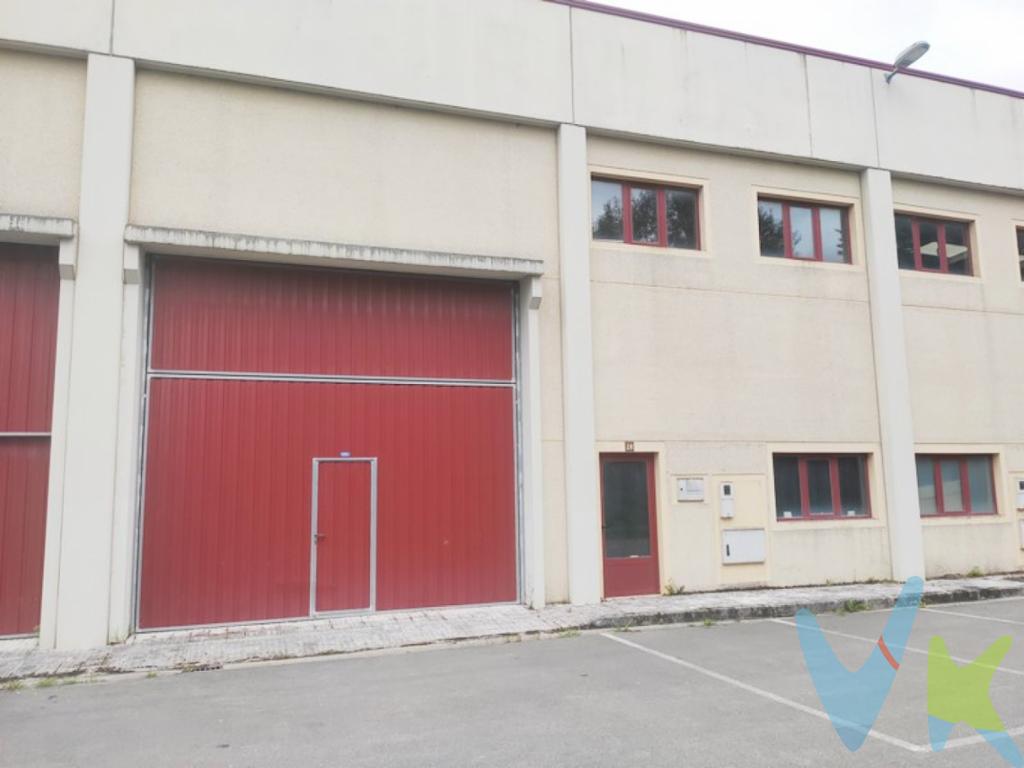 La nave se encuentra en un área de  gran actividad empresarial como es el polígono de Barros, Los corrales de Buelna,Esta propiedad está lista para estrenar ( sólo ha tenido actividad de almacenaje) y se destaca por su calidad excepcional.Su ubicación estratégica, junto a la  autovía, proporciona un acceso conveniente para el flujo constante de negocios en la zona.La nave está construida con materiales de alta calidad, destacando el forjado de hormigón, lo que garantiza durabilidad y resistencia. Tiene unas dimensiones de 360m2 + 180m2 de campa exterior.Una oportunidad inigualable para establecer o expandir tu negocio en un entorno próspero.Gastos e Impuestos no incluidos en el precio. Compra sujeta a ITP. El comprador se hará cargo de los costes de la escritura e inscripción en el Registro de la Propiedad.Más información sobre transparencia, impuestos, gastos y condiciones de compraventa en nuestra web www.activanorte.com