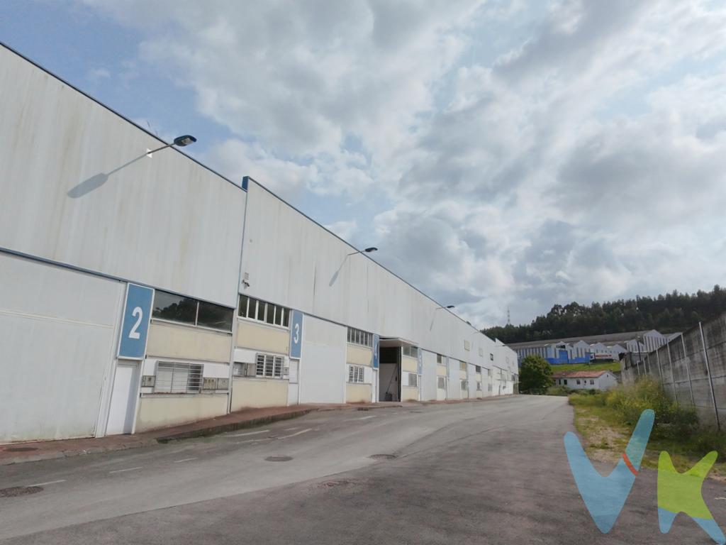 Nave en venta en La Rozona Corvera de Asturias.¡Oportunidad única en la zona de La Rozona Corvera de Asturias! Se presenta a la venta una excepcional nave industrial ubicada en un área estratégica de gran desarrollo y con potencial de crecimiento. Esta es una ocasión perfecta para inversores y emprendedores que buscan establecer o expandir su negocio en una ubicación privilegiada.Este impresionante inmueble, construido en el año 2004, está diseñado para satisfacer las más exigentes necesidades del sector industrial. Con sus 1600 metros cuadrados de superficie construida, ofrece un amplio espacio adaptable a una variada gama de actividades industriales. Su estructura moderna y funcional se complementa con materiales de alta calidad, asegurando durabilidad y eficiencia operativa.Actualmente las instalaciones están preparadas para la fabricación de piraguas de forma manual. También se realizan trabajos en poliéster, fibra de vidrio, carrocerías, platos de ducha en hormigón polímero.Zonas planta baja:Zona de lijado industrial y normal. Zona de corte (carbono, Kevlar, fibras de vidrio...) con varias maquinas, escuadradora madera, cepilladora y regruesadora fibra. Zona maquina 3D para fibra, madera y aluminio. Zona remolque. Zona trabajo industrial. Zona fabricación piraguas.Cuarto de productos químicos, puertas de seguridad, extintores. Cabina pintura de 12m2. Cabina chorreo. Plano aspiración. Horno.Deposito de gasoil aislado con puerta cortafuegos y vaso contenedor en caso de derrame. Sala de exposiciones. Oficina administración. Oficina Técnica. Dirección. Sala reuniones. Vestuarios. Comedor. Agua caliente por Aerotermia.Varias salidas de emergencia. 8 puertas de entrada. Portones con altura para camiones. Instalación eléctrica con la normativa. Altillo:Altillo de 300m2. Zona Patronaje y costura. Almacén.Escalera para acceder al tejado para facilitar las labores de limpieza.El suelo industrial sobre el que se asienta esta nave garantiza un entorno propicio para el desarrollo de diversas actividades económicas. La consolidada área de Los Campos se perfila como un polo de actividad industrial, siendo un lugar idóneo para la ubicación de instalaciones empresariales debido a su fácil acceso y a su conexión con las principales vías de transporte.En el interior, la nave ha sido cuidadosamente diseñada para optimizar el uso del espacio. La distribución es versátil, permitiendo adaptarse a diferentes configuraciones según las necesidades del negocio.A nivel de infraestructuras, el inmueble está en perfectas condiciones y listo para su ocupación inmediata. Su mantenimiento ha sido llevado a cabo con esmero, garantizando un estado impecable que facilita la rápida puesta en marcha de cualquier operación industrial. Este aspecto es crucial para quienes buscan minimizar tiempos de instalación y comenzar a operar sin demoras.Posibilidad de vender módulos de 400m2, segregar en 200m2 ó 2 naves de 800m2.Posibilidad de vender el negocio con el asesoramiento personalizado de los propietarios.Piraguas Pariente Polledo S. L. fue fundada en el año 1997. En los inicios tan sólo ocupaba 100 m2 y hoy cuenta con unas instalaciones de 1600 m2 preparadas para la fabricación de piraguas de forma manual. Dirigido por piragüistas de profesión, con gran palmarés deportivo. (Se vende por Jubilación)La zona de Los Campos, donde se encuentra esta nave, se ha consolidado como un área de referencia gracias a su desarrollo constante y a su entorno dinámico . Asimismo, la comunidad empresarial de la región es activa y en crecimiento, lo que puede abrir puertas a colaboraciones y oportunidades comerciales.A tan solo 10 minutos en coche de Avilés. A 20 minutos de Gijón y 28 minutos de Oviedo.Dada la alta demanda de espacios industriales en la zona, esta propiedad representa una inversión con alto potencial de revalorización. La competitiva oferta de esta oportunidad no pasará desapercibida entre aquellos que conocen el mercado y buscan sacar el máximo partido a sus inversiones.Visite la propiedad y descubra de primera mano todas las ventajas y posibilidades que ofrece. Estamos seguros de que una visita a este inmueble disipará cualquier duda y resaltará aún más sus innumerables beneficios. A través de una experiencia directa, se puede apreciar el entorno, la calidad de las instalaciones y detectar las oportunidades de adaptación del espacio a sus necesidades específicas.Para más información y concertar una visita, no dude en ponerse en contacto. Será un placer ofrecerle todos los detalles necesarios para hacer de esta nave industrial su próxima gran inversión.PRECIO DE VENTA SIN GASTOS NI IMPUESTOS INCLUIDOS: El precio de venta no incluye gastos de notaría, registro de la propiedad, gestoría, ni el Impuesto de Transmisiones Patrimoniales (ITP) o el IVA/AJD.  