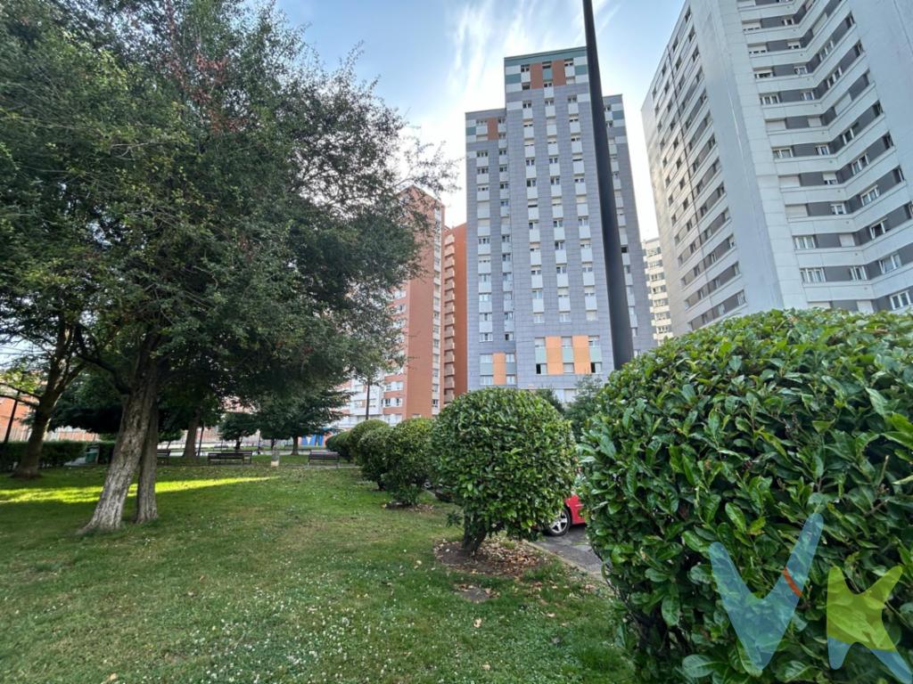 Descubra su nuevo hogar en el vibrante barrio de Laviada, en Gijón. Presentamos un magnífico piso  ideal para aquellos que buscan calidad de vida sin renunciar a la cercanía de servicios y transportes. Localizado en una de las zonas más dinámicas de la ciudad, este inmueble destaca por su excelente comunicación con el resto de Gijón, gracias a la proximidad de paradas de autobús y de la estación de tren.Este PISO se sitúa en la séptima planta de un edificio sólido, construido en 1972, que ha mantenido su estructura robusta a lo largo de los años. Dispone de 3 Habitaciones,Salon Cocina Baño y una despensa que podrás convertir en un segundo Baño, es completamente Exterior excepto 2 habitaciones que dan a un patio amplioVivir en el Barrio de Laviada significa gozar de los alrededores se puede disfrutar de una variada oferta de comercios, restaurantes y colegios, brindando así todo lo necesario para una vida completa y satisfactoria. La cercanía a parques y zonas verdes también añade un valor especial a esta vivienda, promoviendo un estilo de vida más saludable y activo.Si busca un lugar que le ofrezca tanto calidad de vida como conveniencia, esta propiedad es una opción que merece ser contemplada.  No deje pasar la oportunidad de conocer su próximo hogar.¡Contáctenos para concertar una visita y experimentar de primera mano todo lo que este piso tiene para ofrecerle!El precio no incluye el Impuesto de transmisiones patrimoniales ni los gastos de Notaría y Registro relativos a la compraventa. 