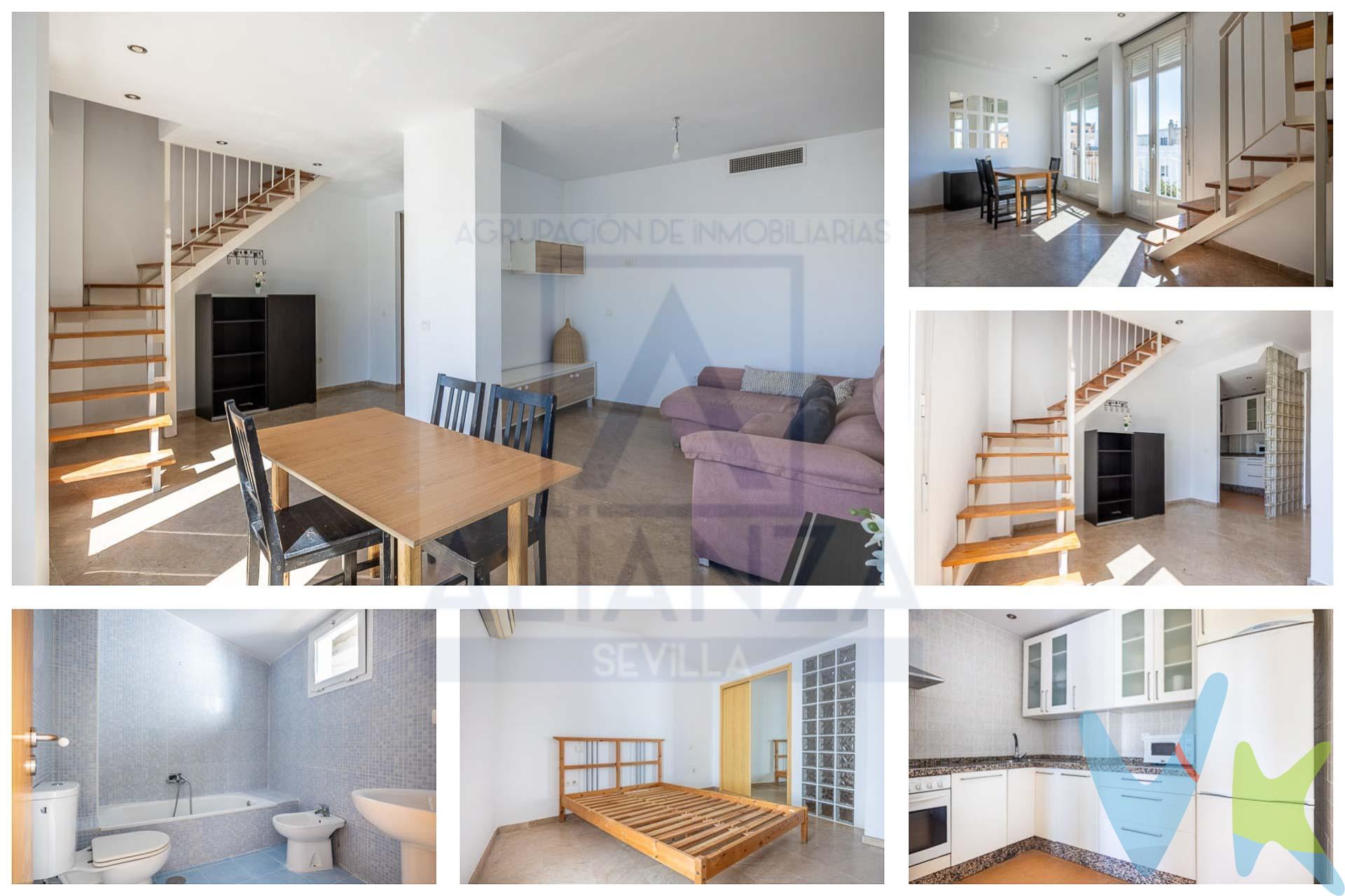 Dúplex en venta en pleno centro de La Algaba (Sevilla) con garaje, trastero y patio. Ubicado en la Avenida de la Libertad, perpendicular a la conocida Avenida Primero de Mayo y a menos de 100 metros del Ayuntamiento, se presenta este espectacular dúplex de 67 m². Una oportunidad única para vivir en una zona cómoda, céntrica y muy demandada de La Algaba.  Características principales. •	67 m² construidos. •	Garaje y trastero incluidos, un plus imprescindible en la zona. •	Situado en una segunda planta con ascensor. •	Edificio construido en 2005. •	Distribuido en dos plantas: . o	Planta baja de aproximadamente 46 m². o	Planta primera tipo ático de unos 28 m², que incorpora el derecho de uso de una patio privado de aproximadamente 11 m². Luminosidad y orientación. La vivienda cuenta con orientación sur, lo que proporciona una luz natural extraordinaria durante todo el día y un ambiente cálido y agradable en todas las estancias.                 . Ubicación inmejorable. Una zona céntrica, con todos los servicios a un paso: comercios, Ayuntamiento, transporte, parques y una vida diaria cómoda y accesible. No dejes pasar la oportunidad de conocer este magnífico dúplex. En cumplimiento de las obligaciones de información previstas Disp. final 3ª de la Ley 10/2025, de 28 de diciembre, de servicios de atención a la clientela y transparencia, así como en la normativa sectorial vigente, y RD 218/2005 de Inf. de la Junta de Andalucía, el precio indicado no incluye los gastos e impuestos inherentes a la adquisición, los cuales se desglosan estimados o con posibilidad de calcularlos a continuación; los gastos más ajustados serán dados en el D.I.A. en la visita a inmuebles, o antes. *Gastos de Notaría: La Minuta se calculará según al arancel notarial oficial: Anexo I, del Real Decreto 1426/1989, de 17 de noviembre. Enlace: notariared.com/calculadora-gastos-compra-vivienda/. *Gastos de Registro de la Propiedad: La inscripción se facturará según el arancel oficial: ANEXO I, del Real Decreto 1427/1989, de 17 de noviembre. Igual enlace anterior. *Gastos de Gestión (Gestoría): Los honorarios por la tramitación administrativa, liquidación de impuestos e inscripción registral ascienden de forma estimativa a [363 € aprox.] (IVA incluido), aunque depende de cada caso, y su dificultad. *Honorarios Agencia del Vendedor: incluidos en el PVP. *Honorarios Agencia del comprador: La agencia prestará los servicios de información, asesoramiento y acompañamiento previstos en el Encargo de Servicios y en el D.I.A. Si solicita servicios adicionales o personalizados, sus honorarios serán informados previamente, de forma individualizada y por escrito, conforme a la libertad de pactos y a la normativa vigente. *Si necesita Financiación, su banco le informará. *Impuesto sobre Transmisiones Patrimoniales (ITP): Se aplicará el tipo impositivo vigente en Andalucía (generalmente el 7%, sin perjuicio de tipos reducidos del 6%. 3,5%, etc, aplicables según las circunstancias personales del comprador o las características del inmueble). El impuesto se devenga sobre el superior entre: 1.- Valor de Referencia de Catastro; y 2.- Precio de venta. Puede calcular su situación personal en el portal oficial de la A.T. de Andalucía. enlace: juntadeandalucia.es/organismos/economiahaciendayfondoseuropeos/areas/tributos-juego/tributos/paginas/impuestos-cedidos-transmisiones.html. 