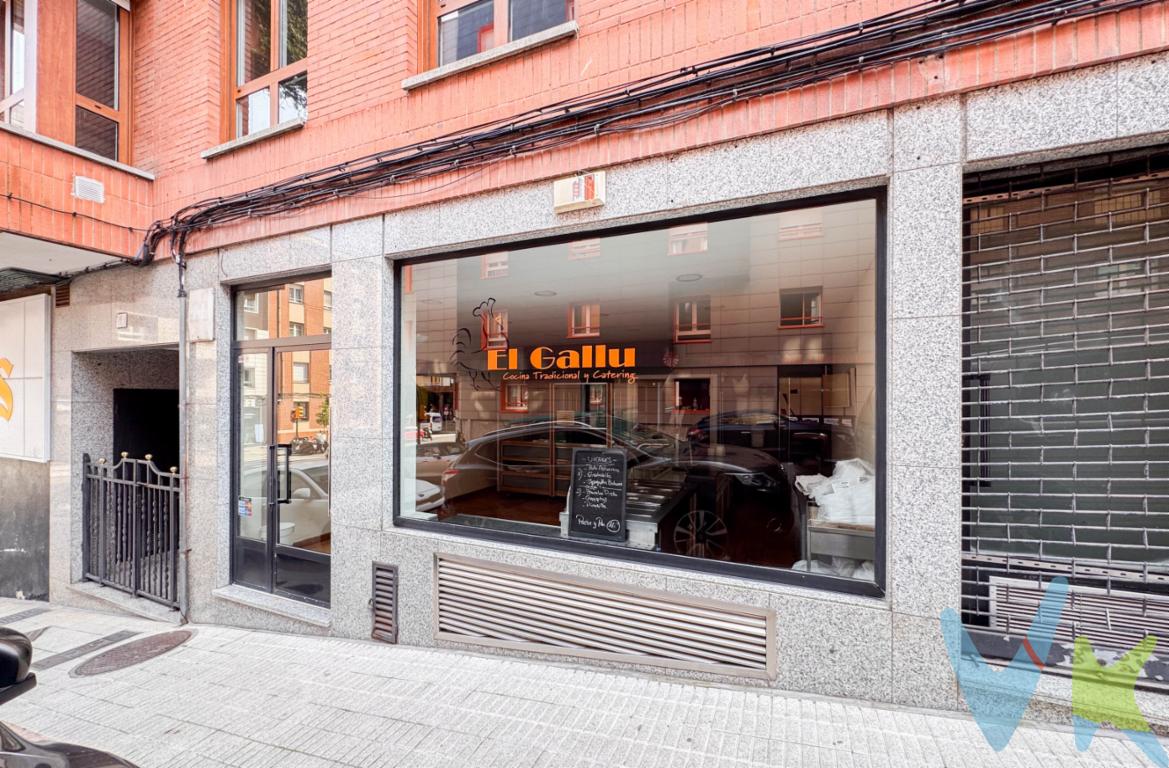 Ponemos a la venta esta excepcional local comercial, a pie de calle, de más de 100m2, en la confluencia de la calle Reconquista con la Avda. Pablo Iglesias. Actualmente el local está totalmente equipado para desarrollar un negocio de comida preparada, ya que cuenta con una amplia zona de trabajo, dotada con un equipamiento completo para desarrollar dicho negocio. Camaras frigoríficas, hornillos de gas, almacenamiento, baño y zona de mostrador, hacen de este local una apuesta ideal para desarrollar tu idea de negocio. Ven a verlo que estamos seguros que no te va a defraudar. Llámanos, estaremos encantados de enseñártelo.En el precio final no están incluidos el impuesto de transmisiones Patrimoniales ni los gastos de notaría y registro
