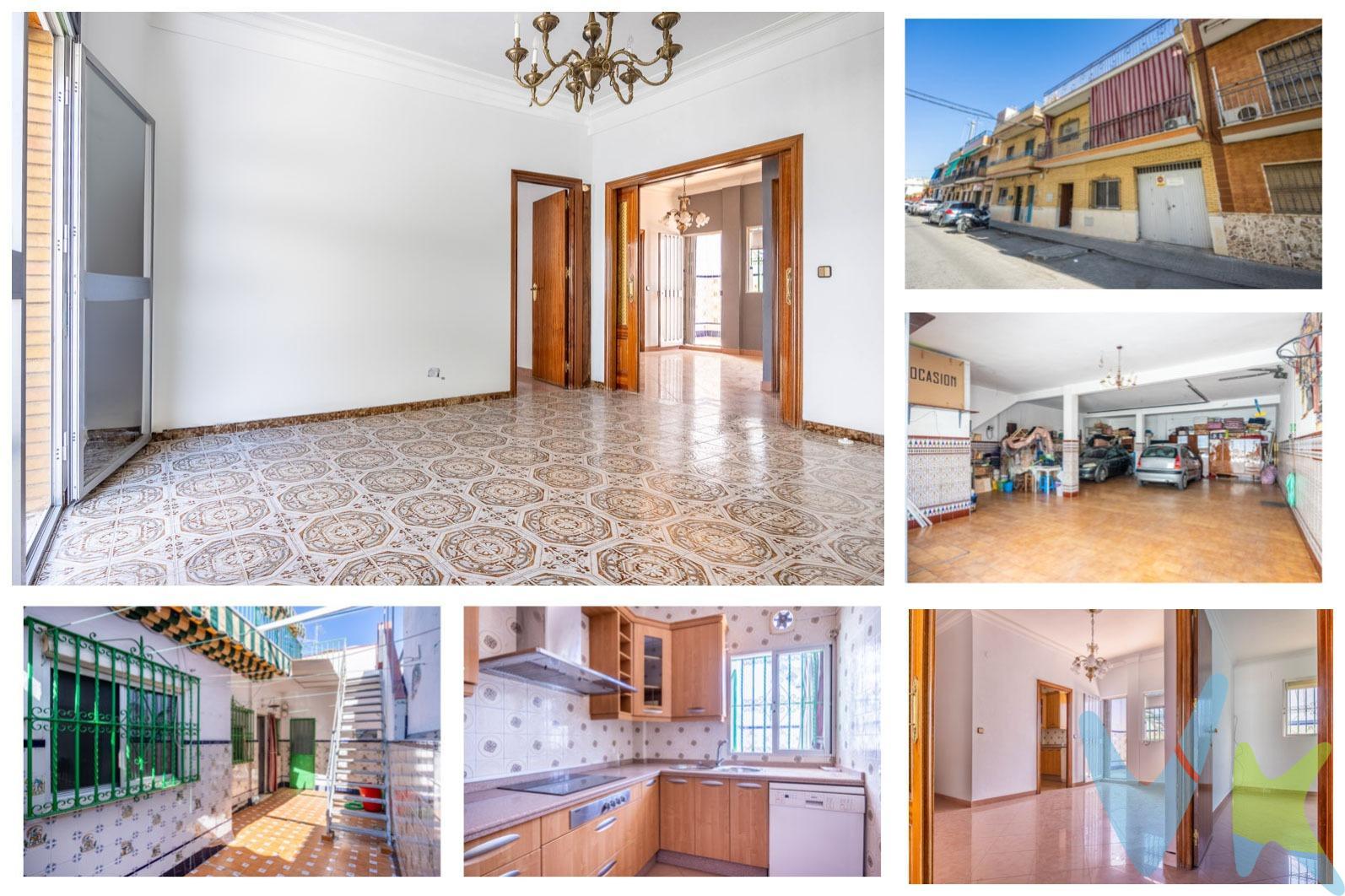 Casa en primera planta + cochera + terraza privada. ¡Hola compradores! Ponemos en venta esta singular casa situada en la calle Turia, Camas. Se distribuye en 3 plantas: en la planta baja se encuentra una enorme cochera completamente diáfana con capacidad para varios coches (con una superficie de 90 m²). Desde la misma calle Turia se accede por un tramo de escalera a la planta primera, donde se encuentra la vivienda, esta tiene una superficie construida de 90 m², distribuidos en: cocina, 1 baño, 2 habitaciones, salón, zona de estar, patio, balcón con vistas a la calle Turia y acceso a la última planta, donde encontramos la azotea transitable de 90 m². Tiene un total de 180 m² construidos y 153 m² útiles. Se encuentra en muy buen estado de conservación. Cabe destacar: la amplitud de las estancias, los techos altos, muros gruesos, la cochera en planta baja (perfecta para disfrutarla con la familia o bien, alquilarla para plazas de garajes o eventos) y la azotea totalmente privada. La calle Turia pertenece a la barriada de Hiconsa, zona con gran variedad de comercios en la zona y muy cerca del centro del pueblo. Le ayudamos a valorar y vender su vivienda en cualquier pueblo de Sevilla. Disponemos de gabinete jurídico propio, seguro de caución en las señalas entregadas, tasadores y mediadores. Somos especialistas en herencias y gestión de patrimonio. CEE: E. Informamos a nuestros clientes que el precio de venta no incluye lo siguiente: honorarios de la agencia inmobiliaria, impuestos (el Impuesto de Transmisiones Patrimoniales, I.V.A. o A.J.D., en su caso), otros gastos de la compraventa (gastos de registro de la propiedad, notaría, gestoría ni de posible financiación). Documento F.I.A. a disposición del consumidor según Decreto 218/2005 Junta de Andalucía y Ley 12/2023, de 24 de mayo, por el Derecho a la Vivienda.  . 