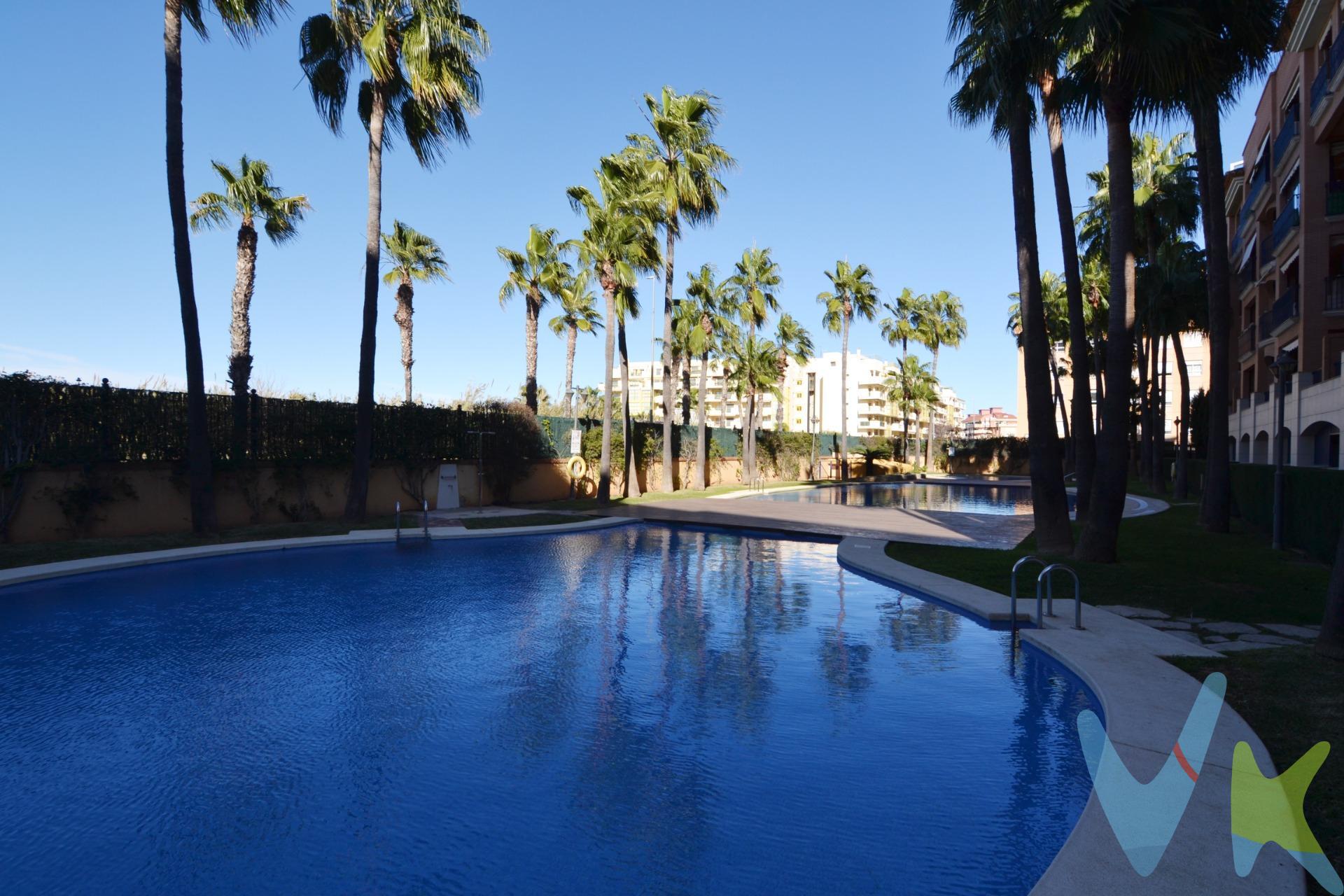 ¡Tu Nuevo Hogar en Dénia te Espera!. Descubre este exclusivo piso en Punta de Raset, una de las mejores zonas de Dénia. Ubicado en una urbanización de ensueño con tres piscinas, parque infantil y acceso adaptado para personas con movilidad reducida. Disfrutarás de confort y calidad de vida a solo unos pasos del mar. 🔹 Características destacadas:. ✅ Luz natural en cada rincón. ✅ Dormitorio principal en suite con baño completo y armario empotrado. ✅ 2º Dormitorio con armario empotrado. ✅ 2º Baño completo. ✅ Cocina independiente totalmente equipada y con salida a patio. ✅ Ventanas de doble acristalamiento para máximo confort. ✅ Puerta blindada para tu tranquilidad. ✅ Terraza con acceso desde el salón. ✅ Jardín privado de 125 m², ideal para relajarte o compartir con los tuyos. ✅ Plaza de garaje incluida. 📍 Ubicación inmejorable, rodeada de servicios y a pocos minutos de la playa. 📩 ¡No dejes pasar esta oportunidad! Contáctanos para más información o agenda tu visita hoy mismo. El comprador tendrá un coste adicional correspondiente al servicio de gestión, asesoramiento y acompañamiento en todo el proceso de compra. Dicho importe, el mobiliario, la decoración y los impuestos no están incluidos en el precio publicado.